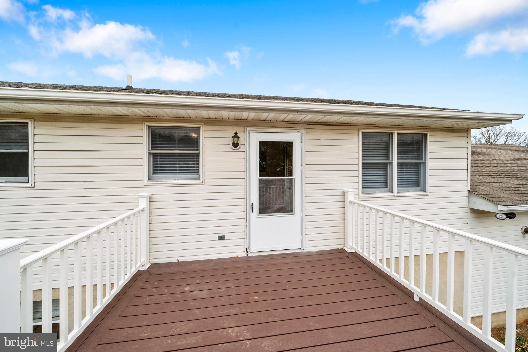 MONTGOMERYS INDEPENDENCE - Residential