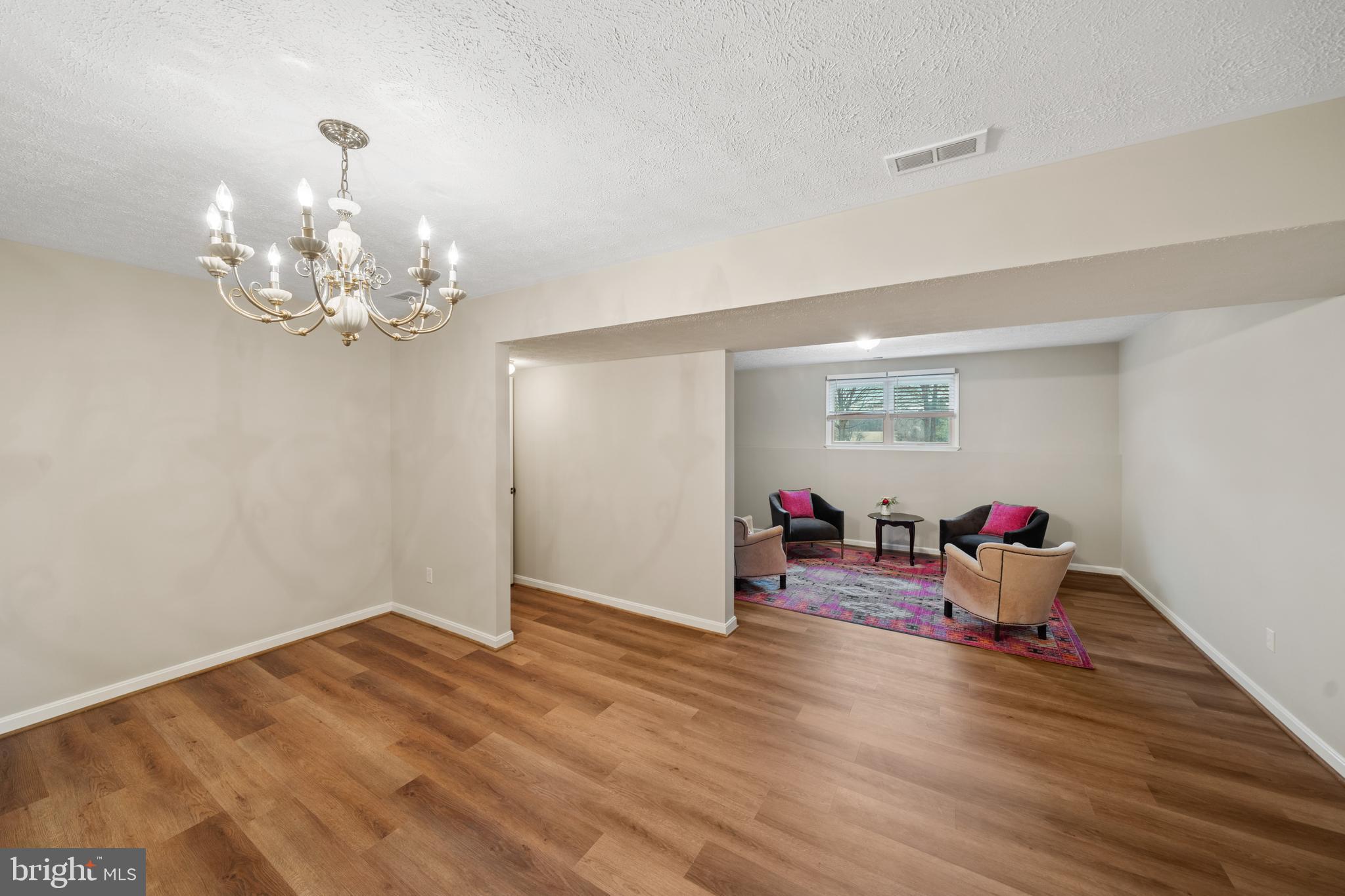 MONTGOMERYS INDEPENDENCE - Residential