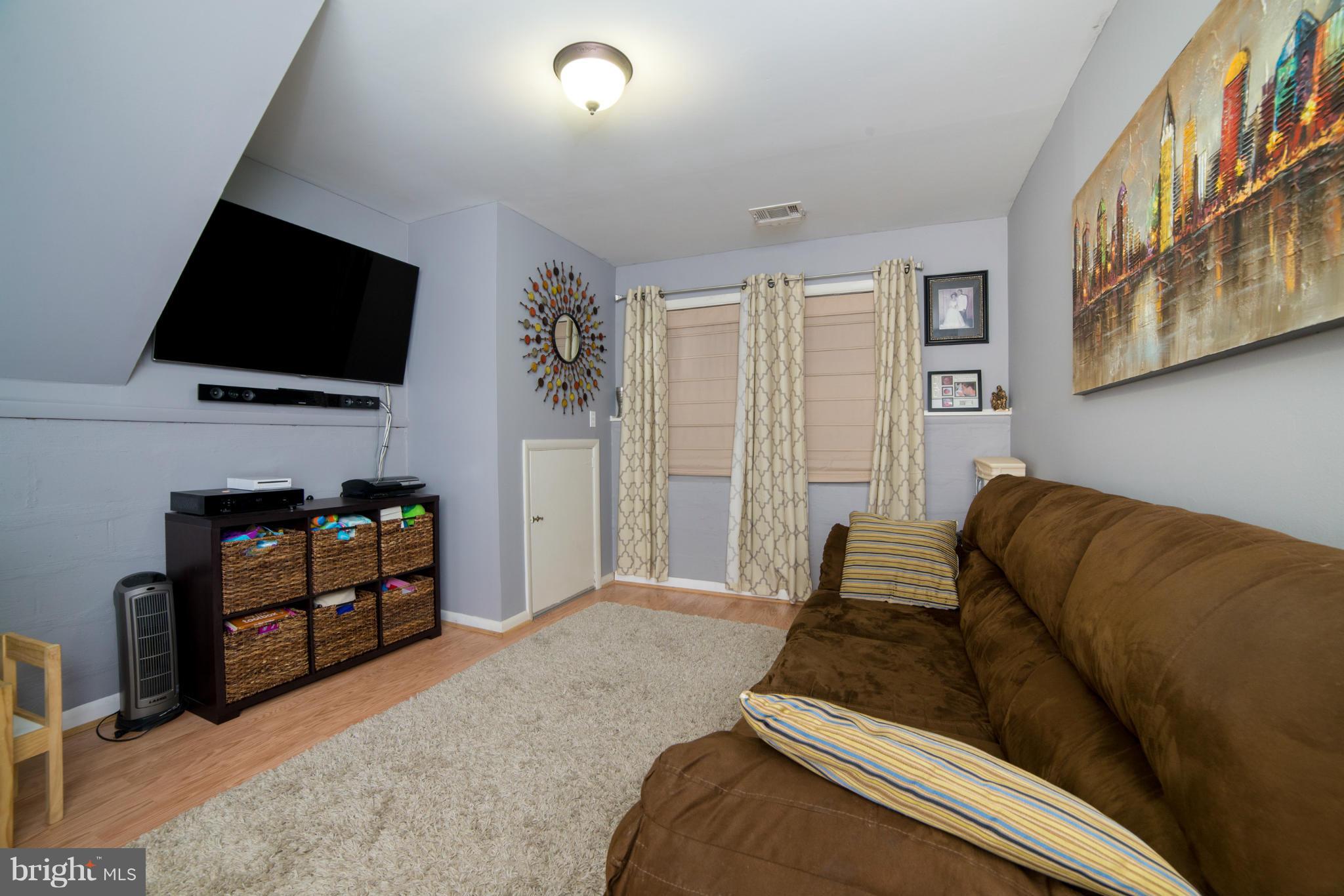 GLENSIDE PARK - Residential