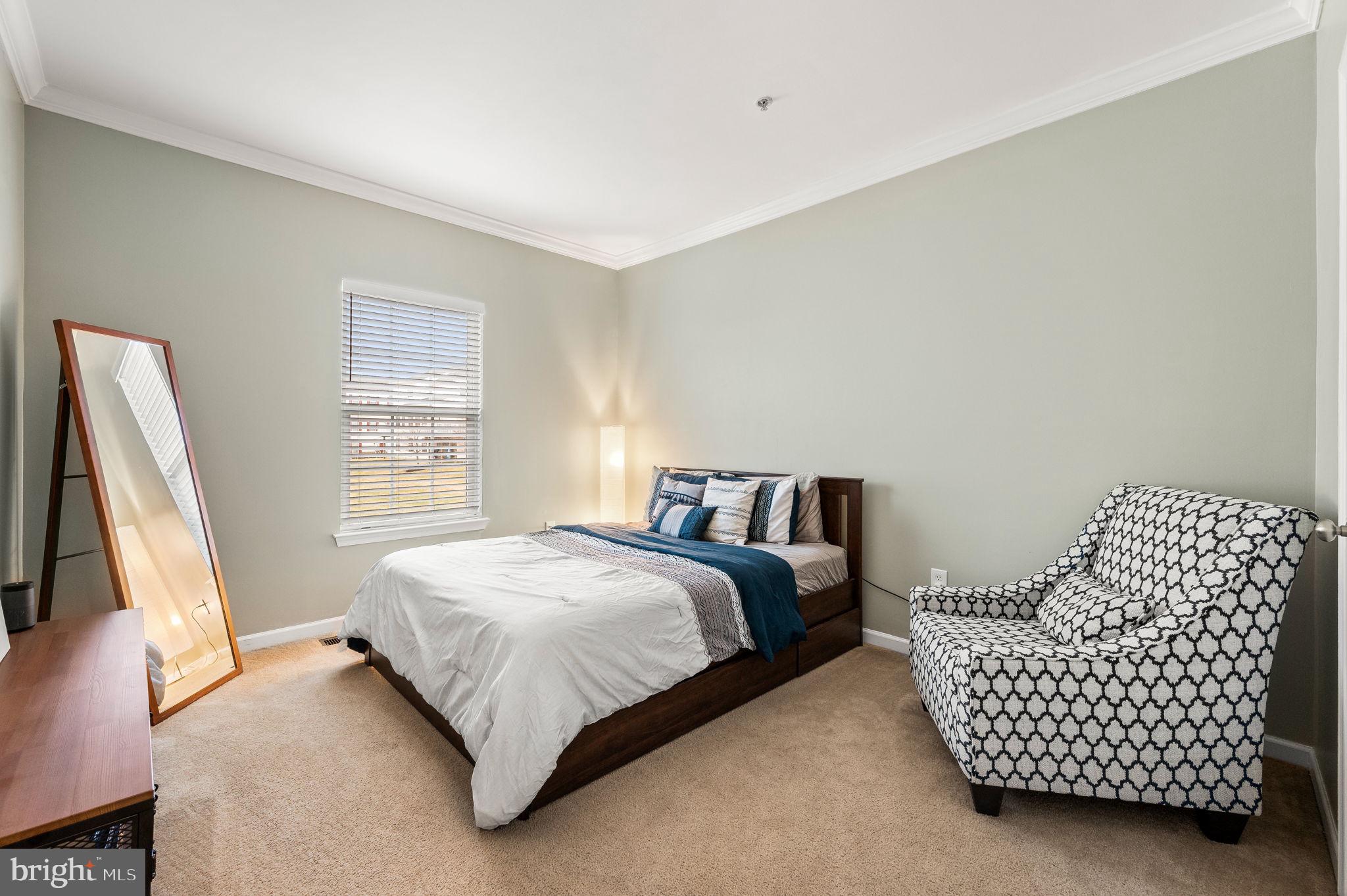 ROUND HILL - Residential