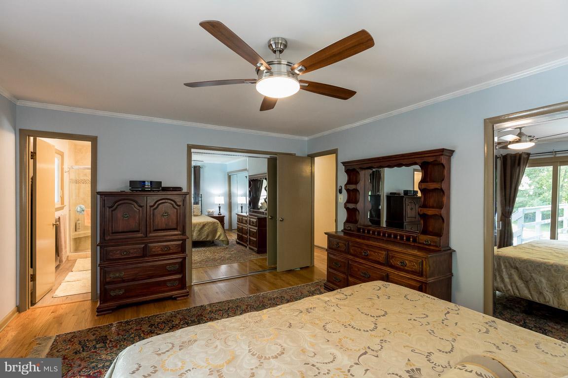 LAKE OCCOQUAN SHORES - Residential