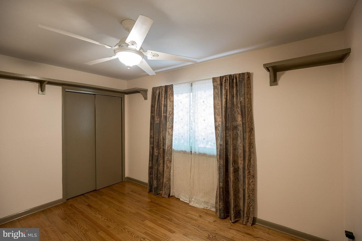 LAKE OCCOQUAN SHORES - Residential