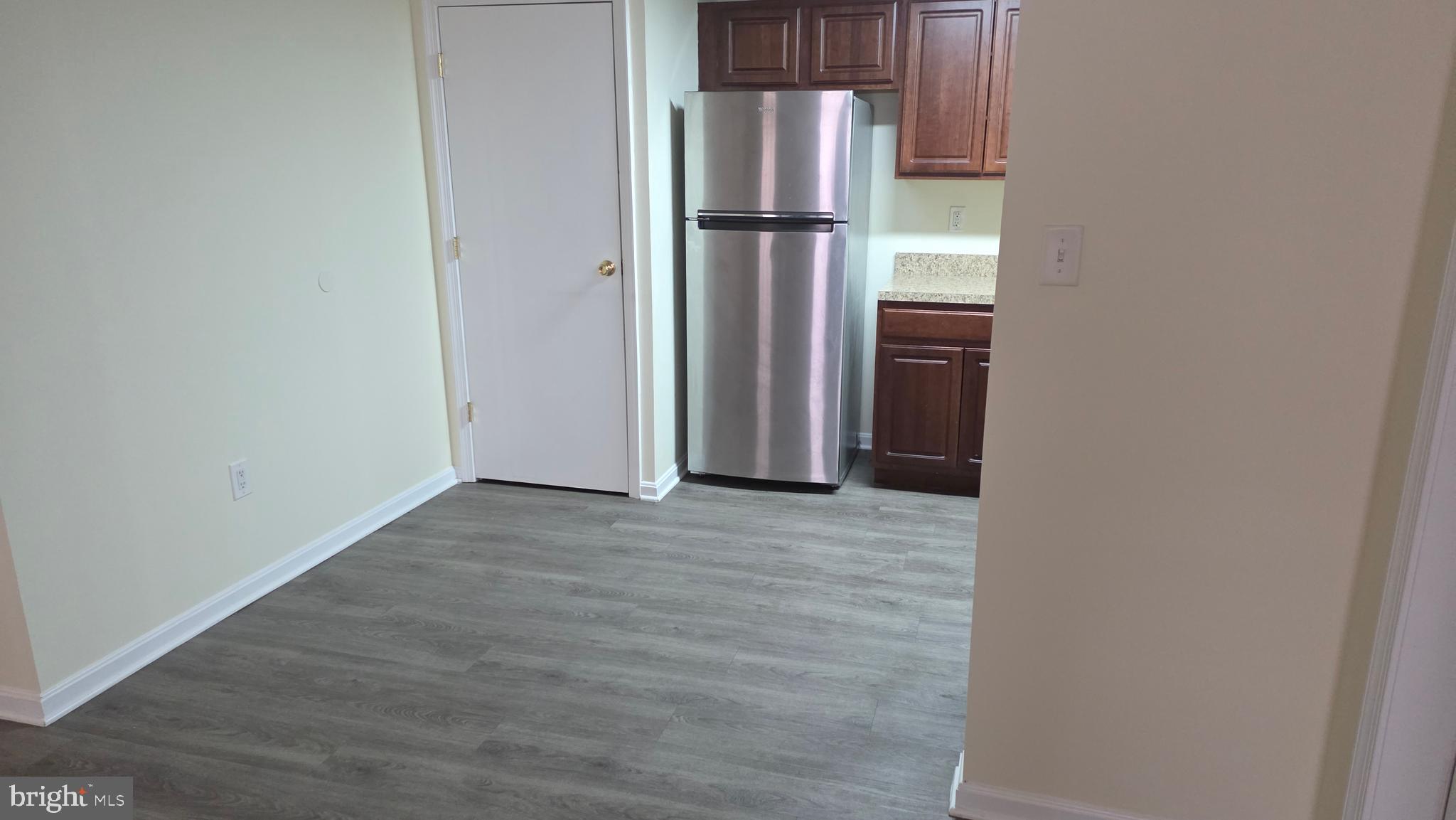 3933 GREENCASTLE ROAD 302