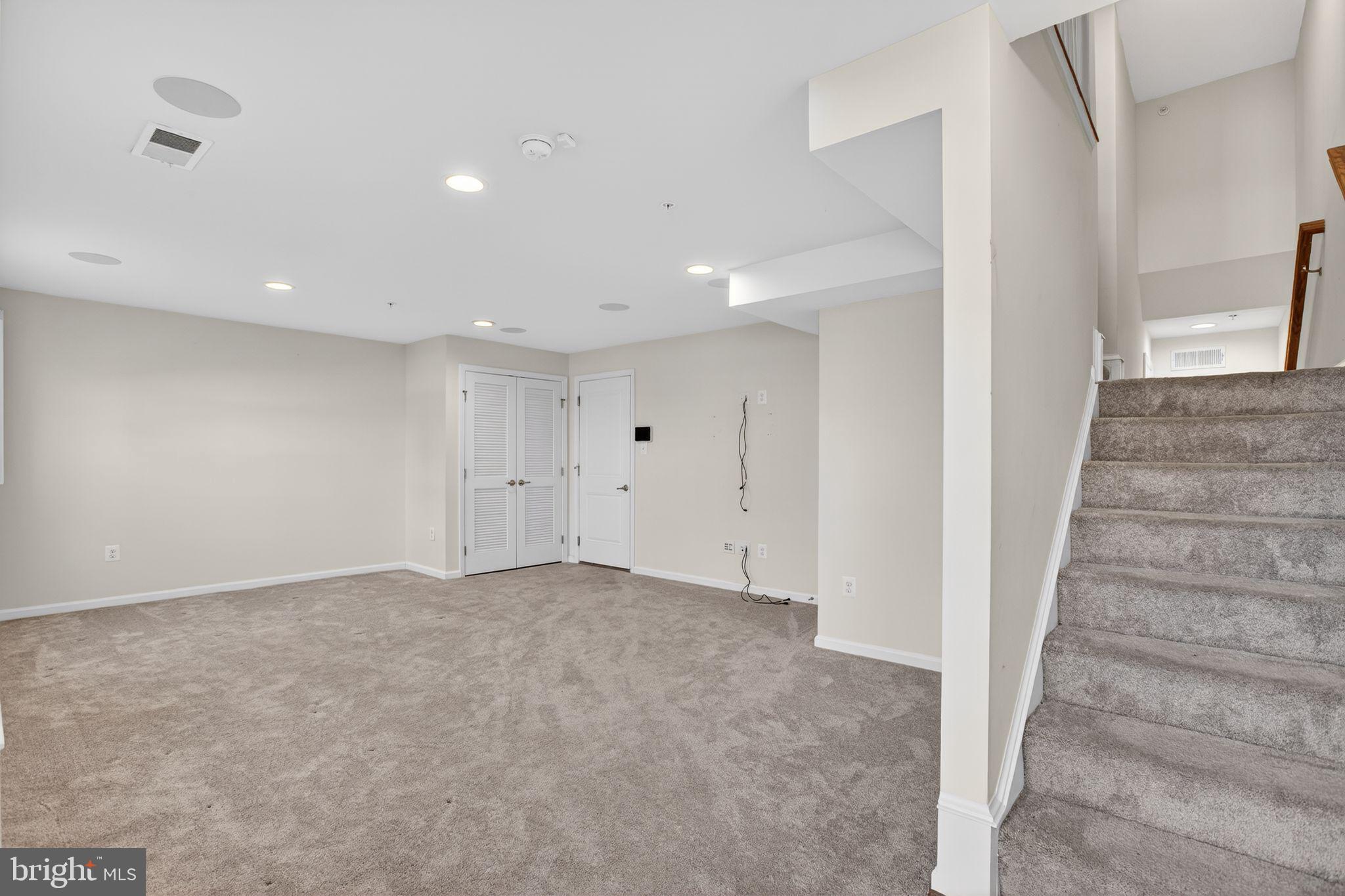 WESTCHESTER SQUARE - Residential Lease