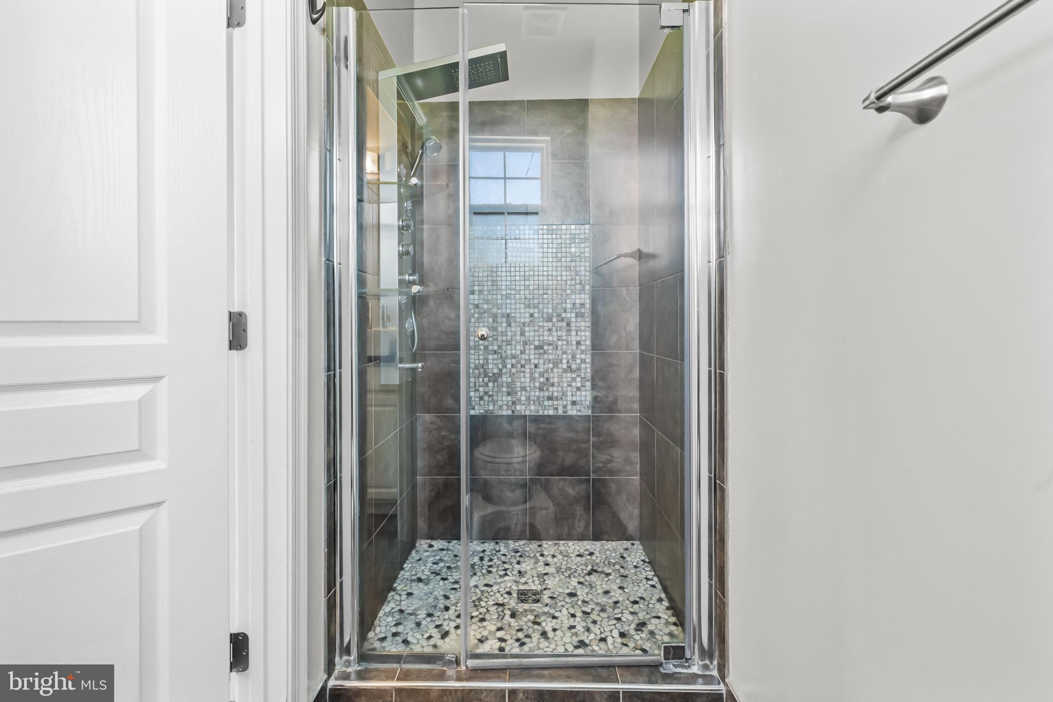 JOHN LEARY - Residential