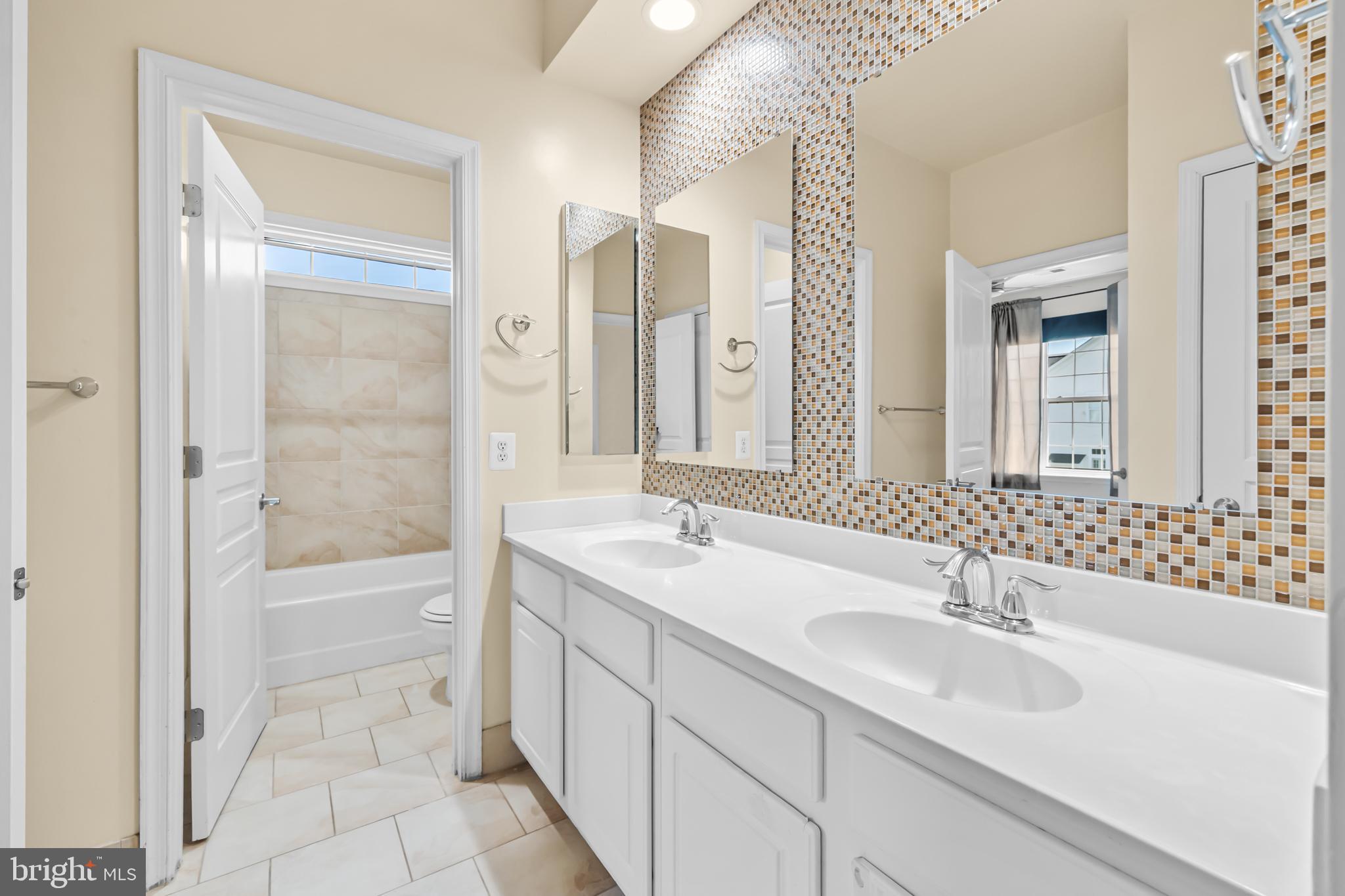 JOHN LEARY - Residential