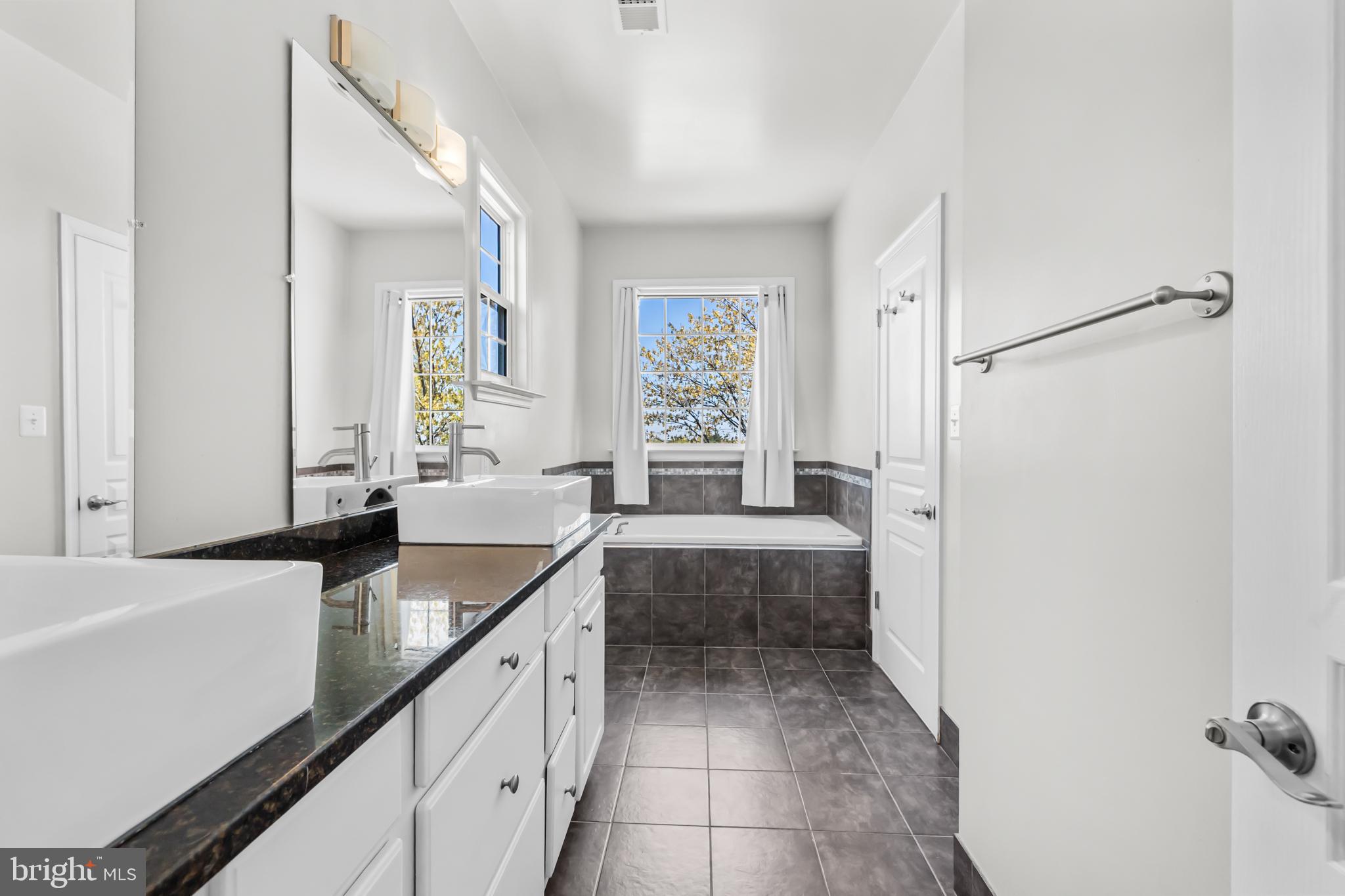 JOHN LEARY - Residential