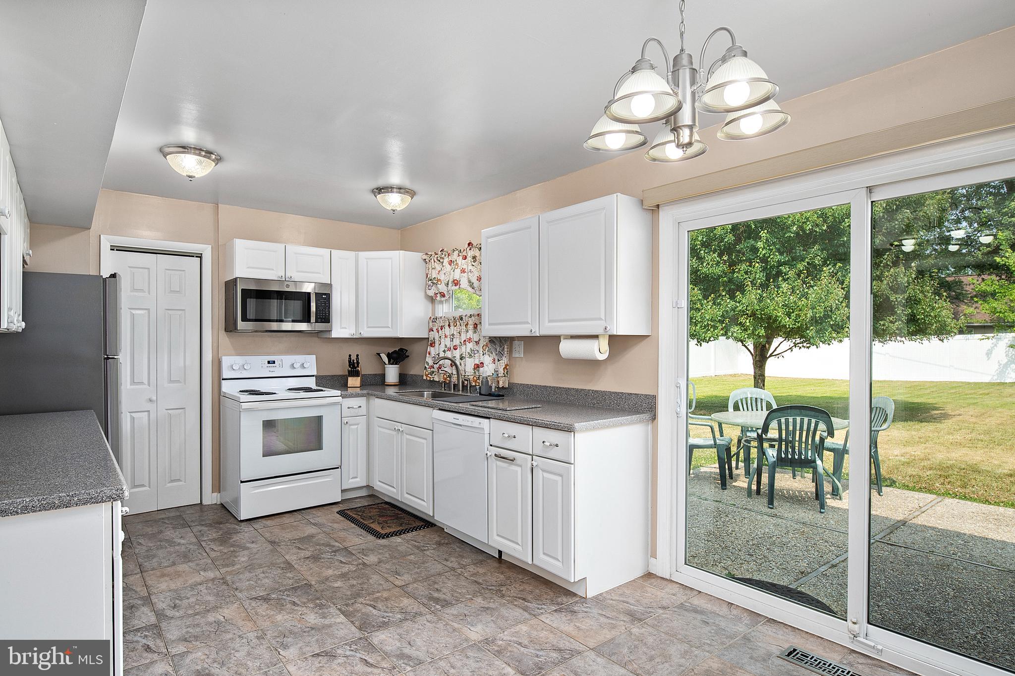 TULIP GROVE - Residential