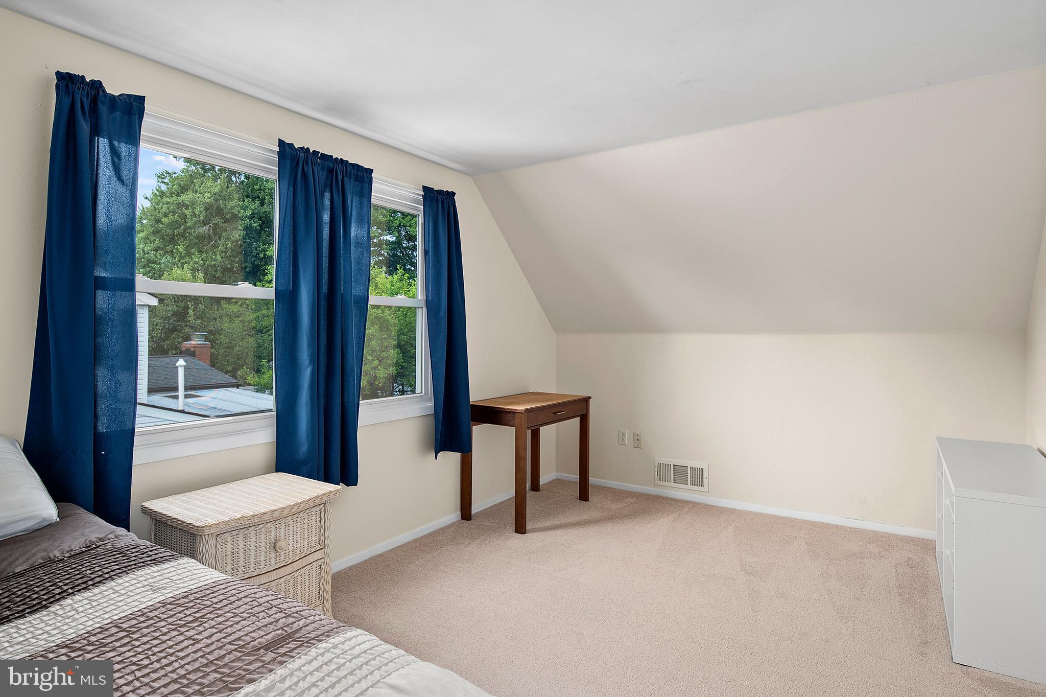 TULIP GROVE - Residential