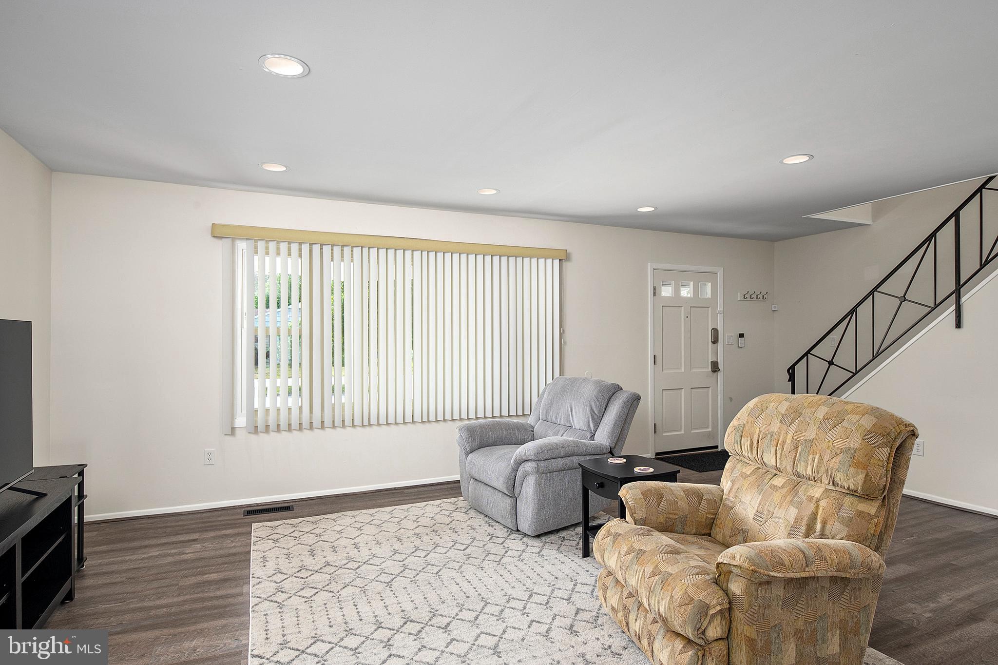 TULIP GROVE - Residential