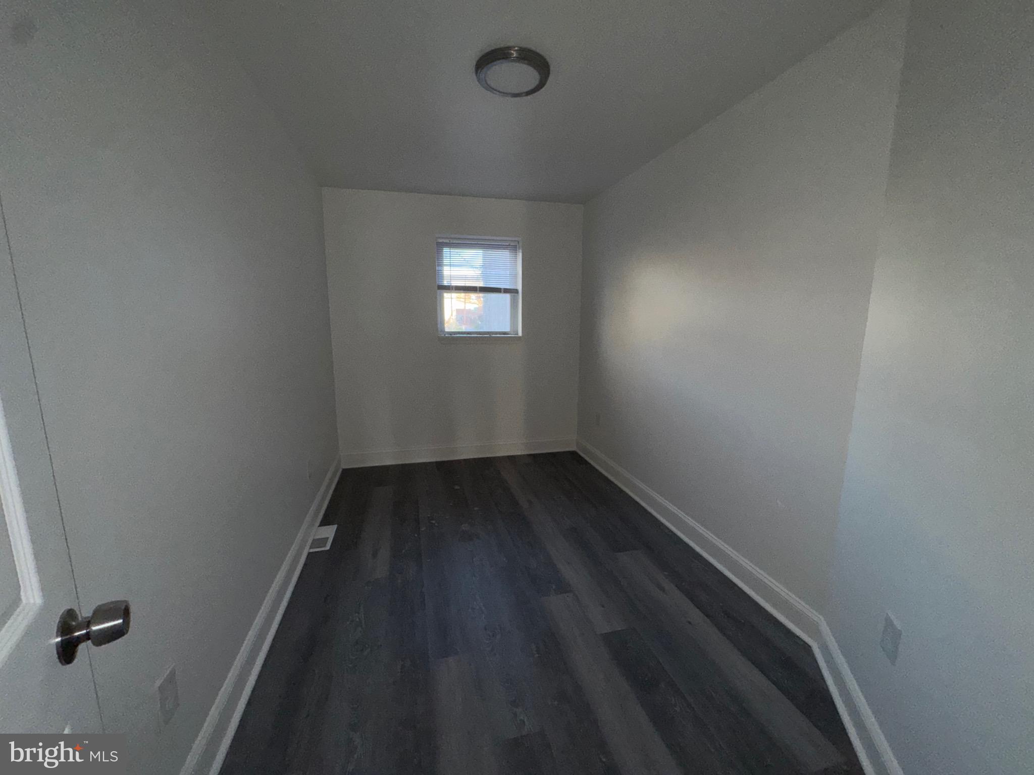 SANDTOWN-WINCHESTER - Residential