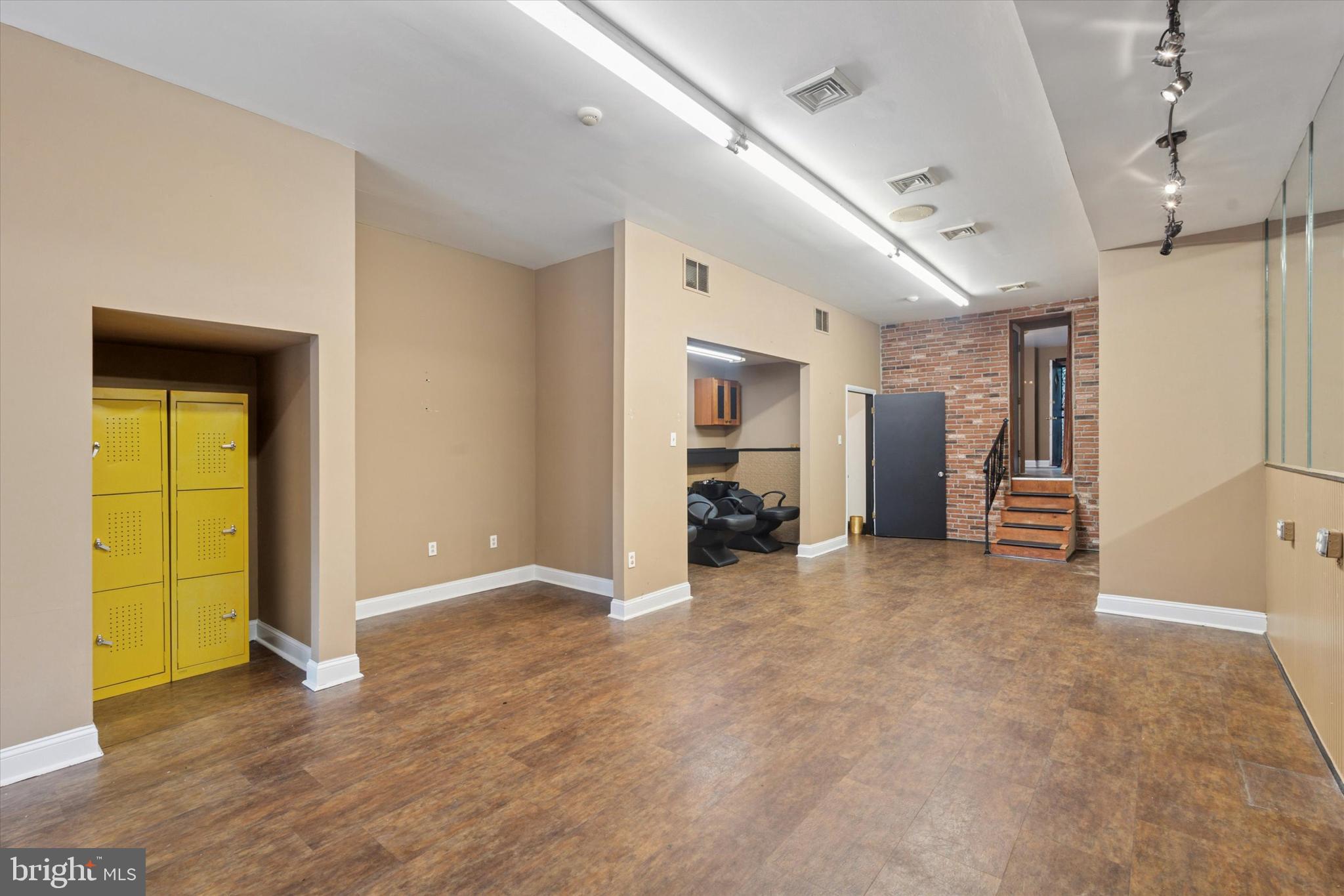 FRANCISVILLE - Commercial Sale