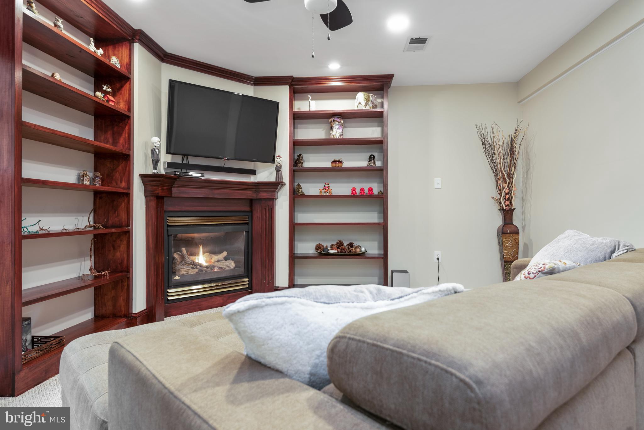 PEMBRIDGE HEIGHTS - Residential