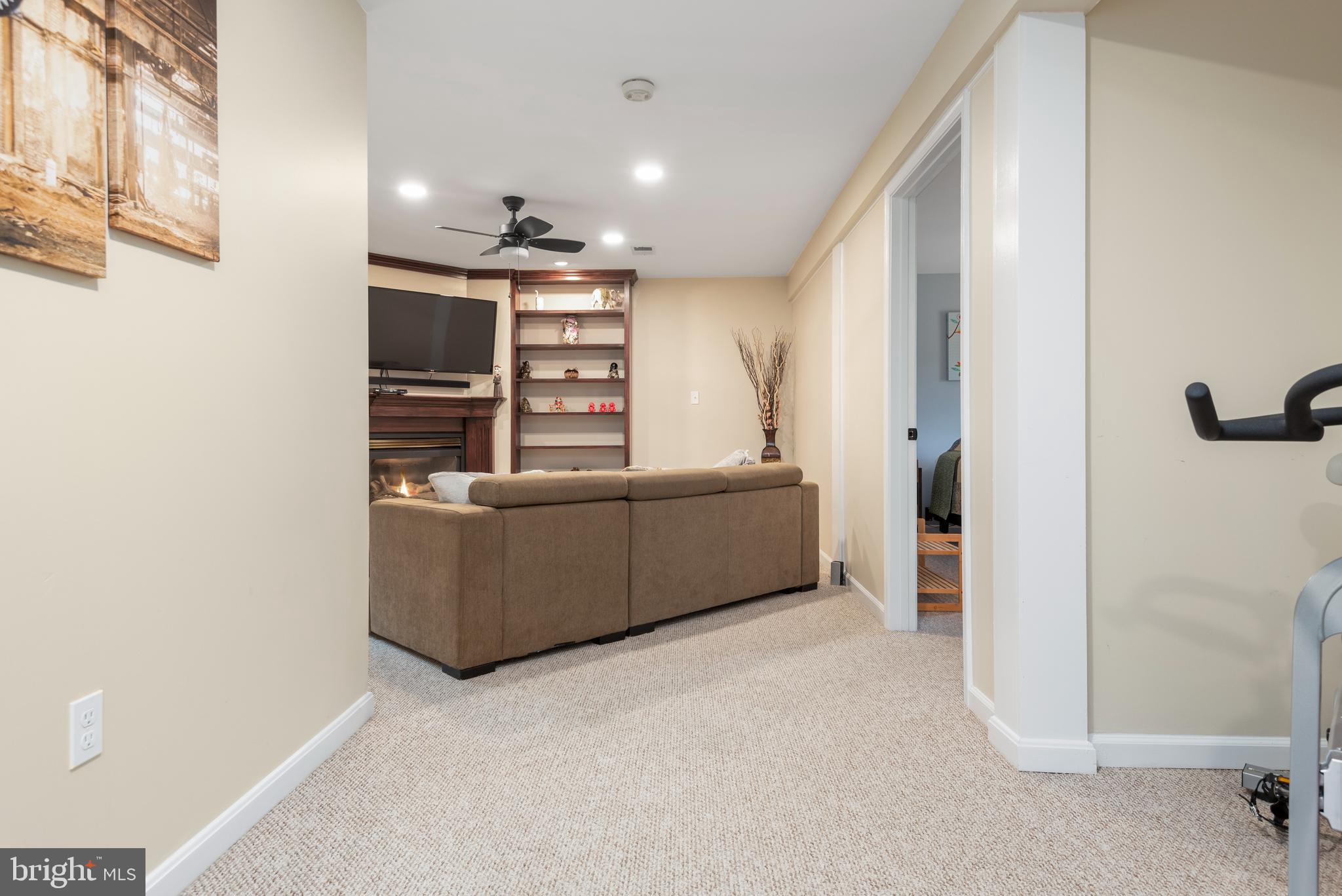 PEMBRIDGE HEIGHTS - Residential