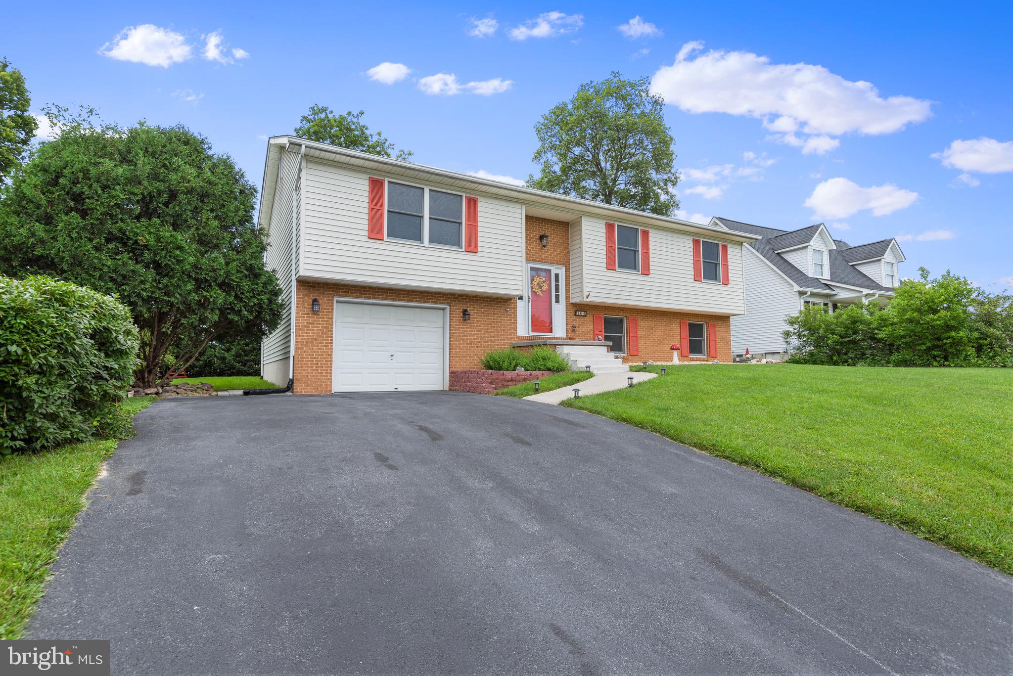 PEMBRIDGE HEIGHTS - Residential