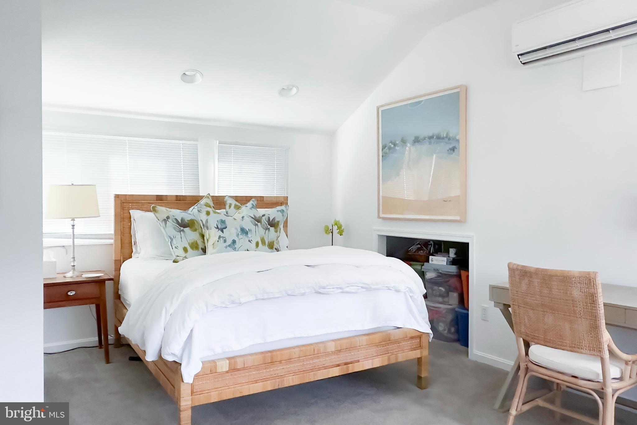 EASTPORT - Residential Lease