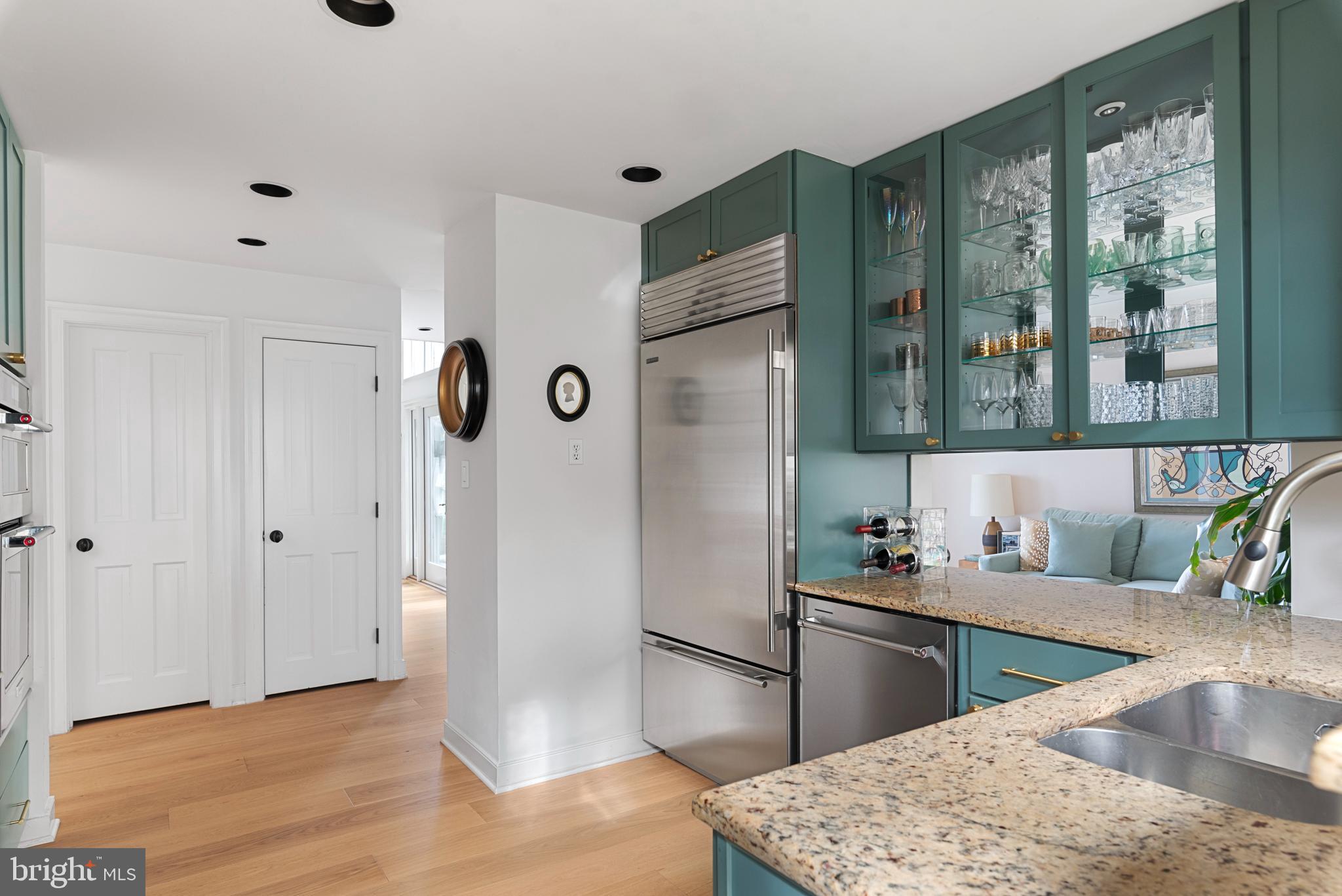 EASTPORT - Residential Lease