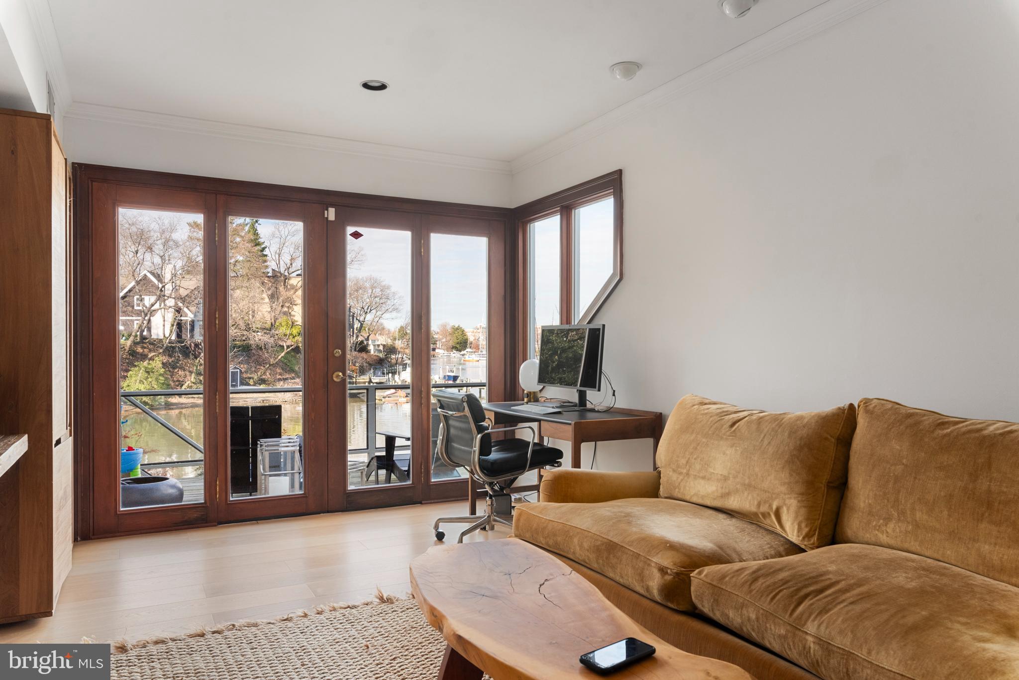 EASTPORT - Residential Lease