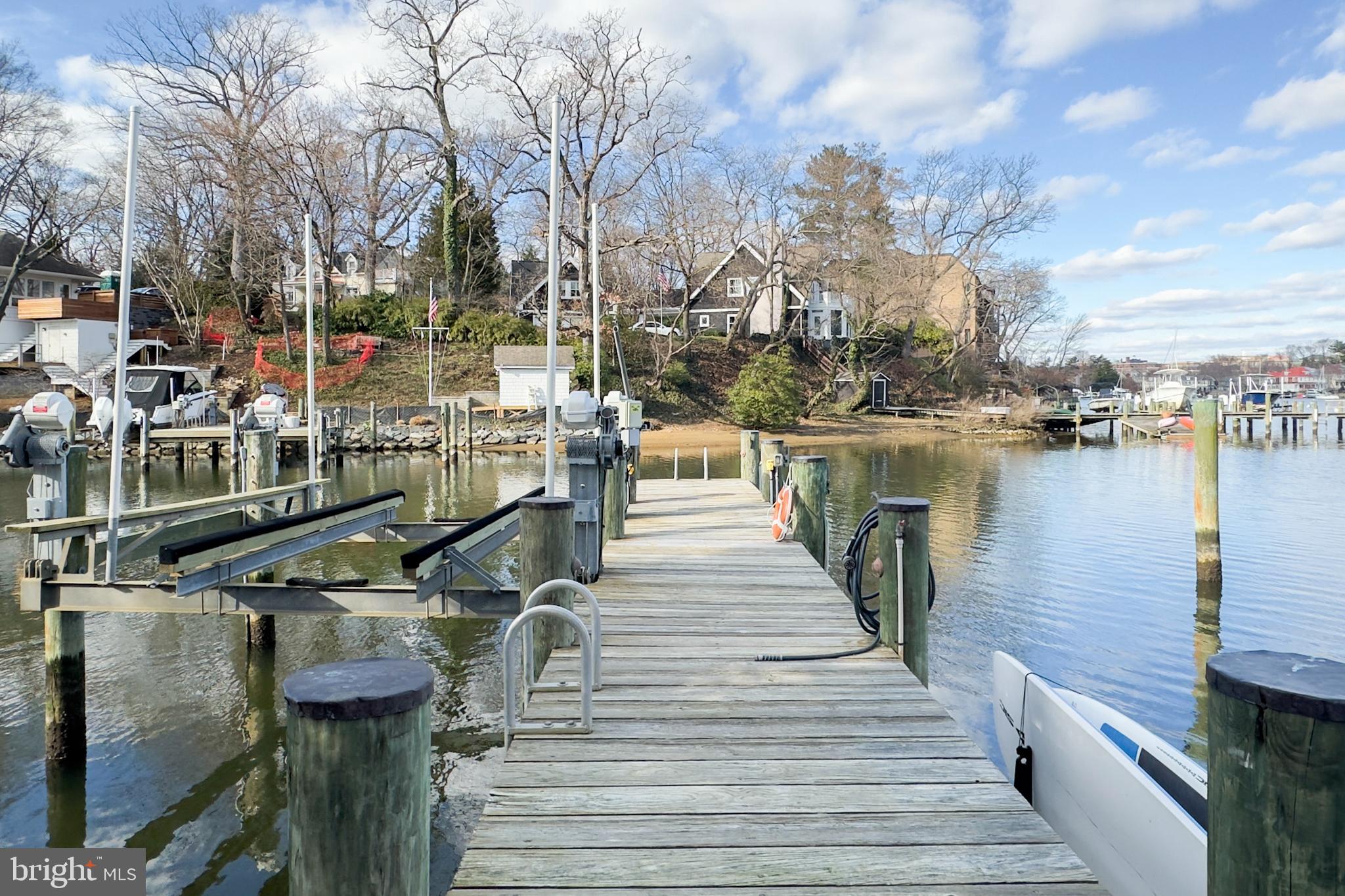 EASTPORT - Residential Lease