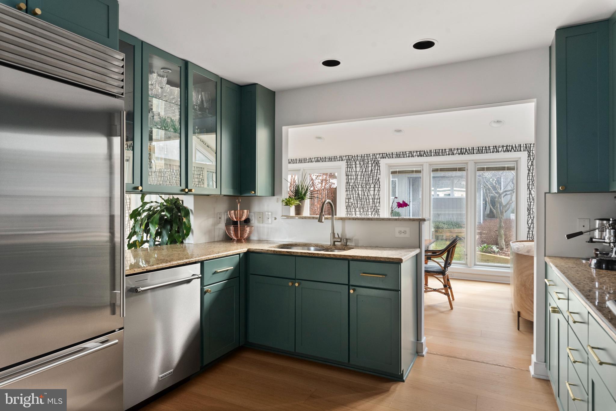 EASTPORT - Residential Lease