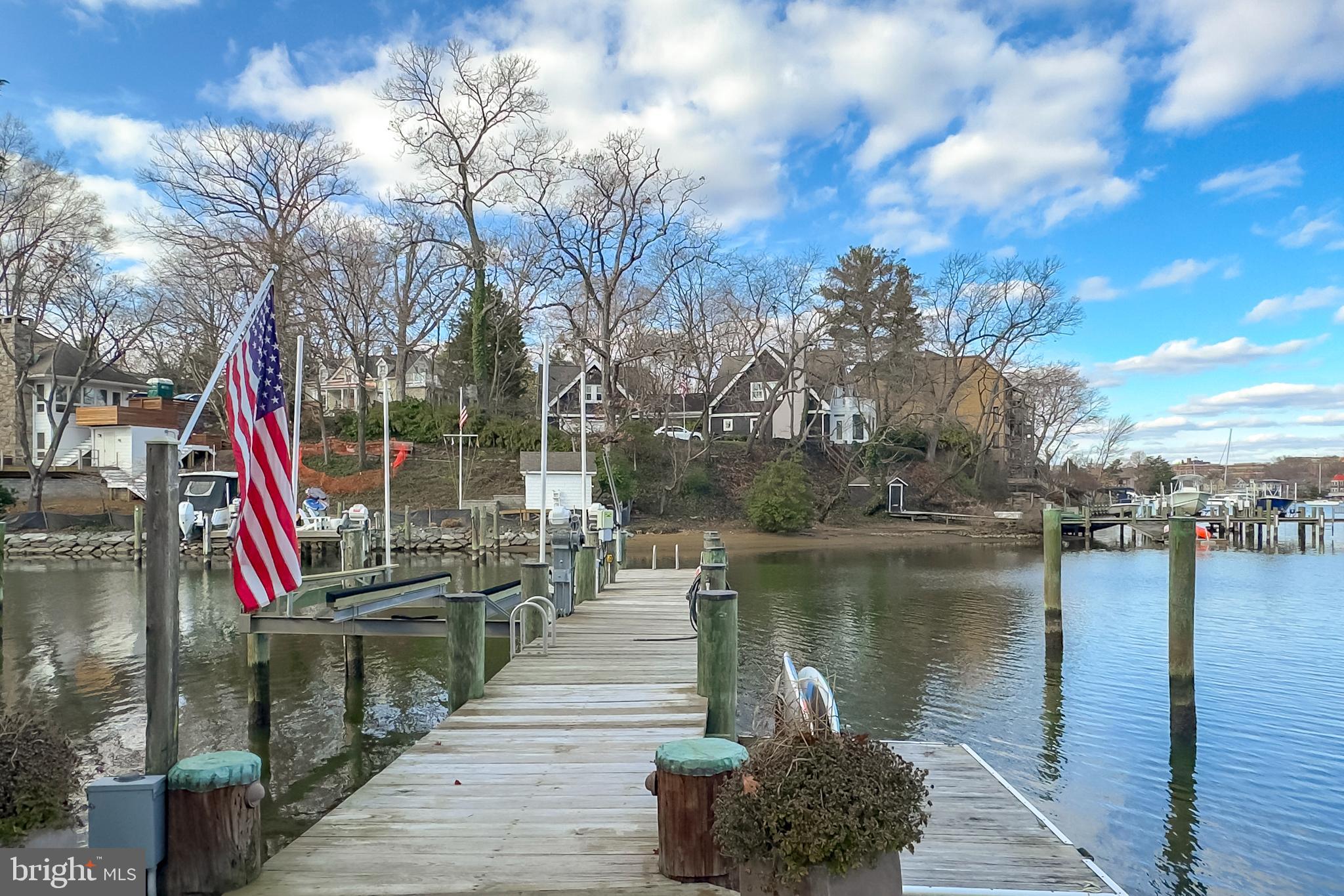 EASTPORT - Residential Lease