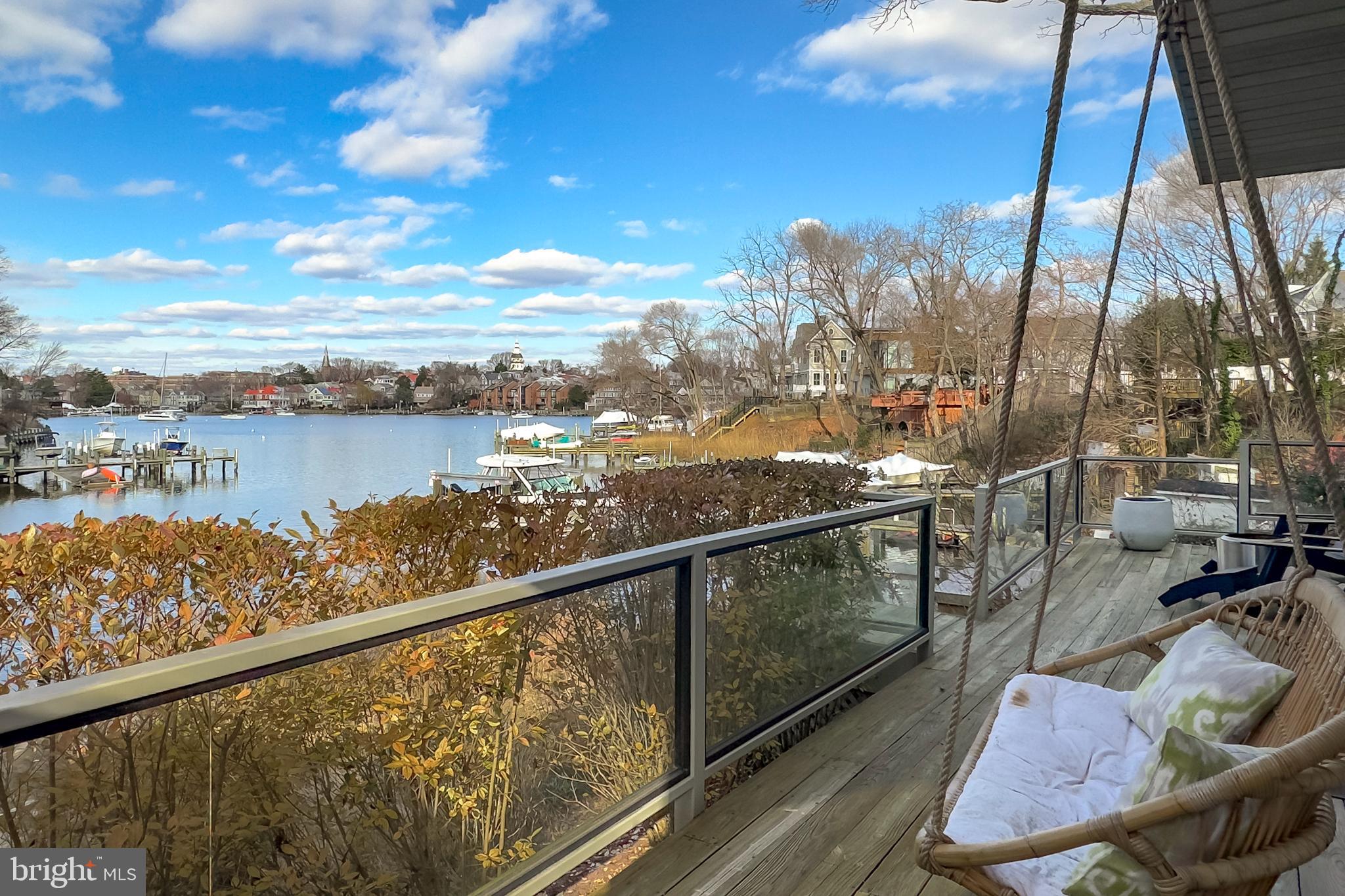 EASTPORT - Residential Lease