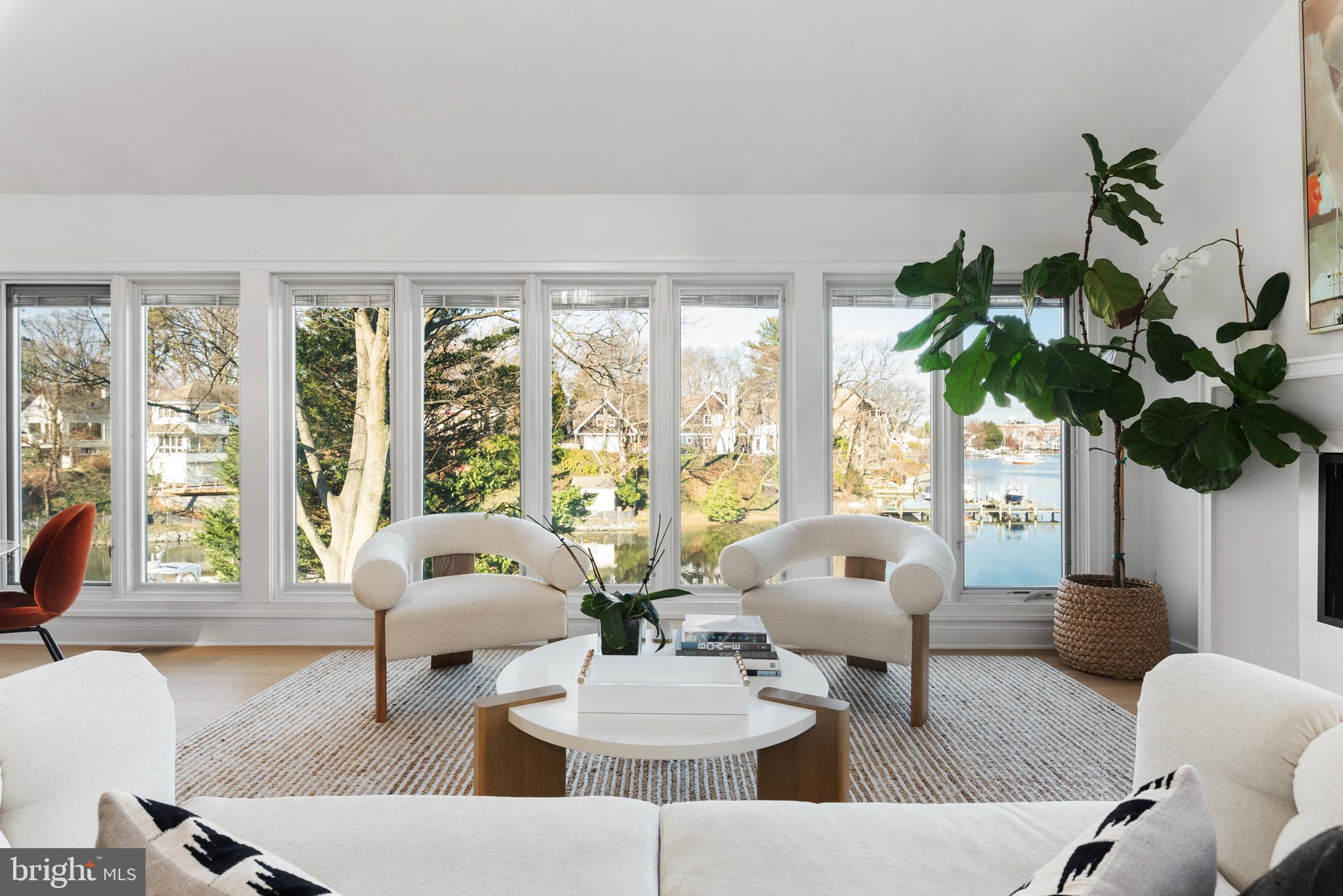 EASTPORT - Residential Lease