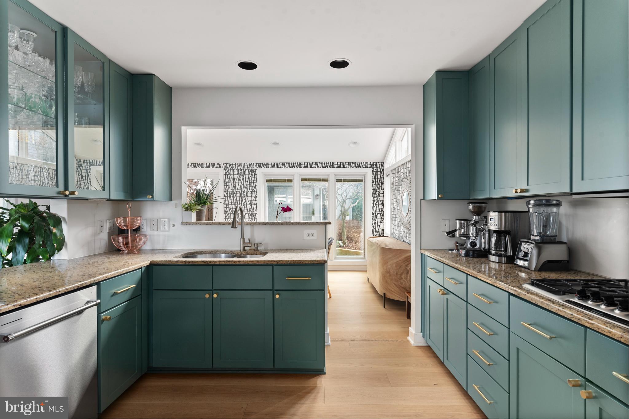 EASTPORT - Residential Lease