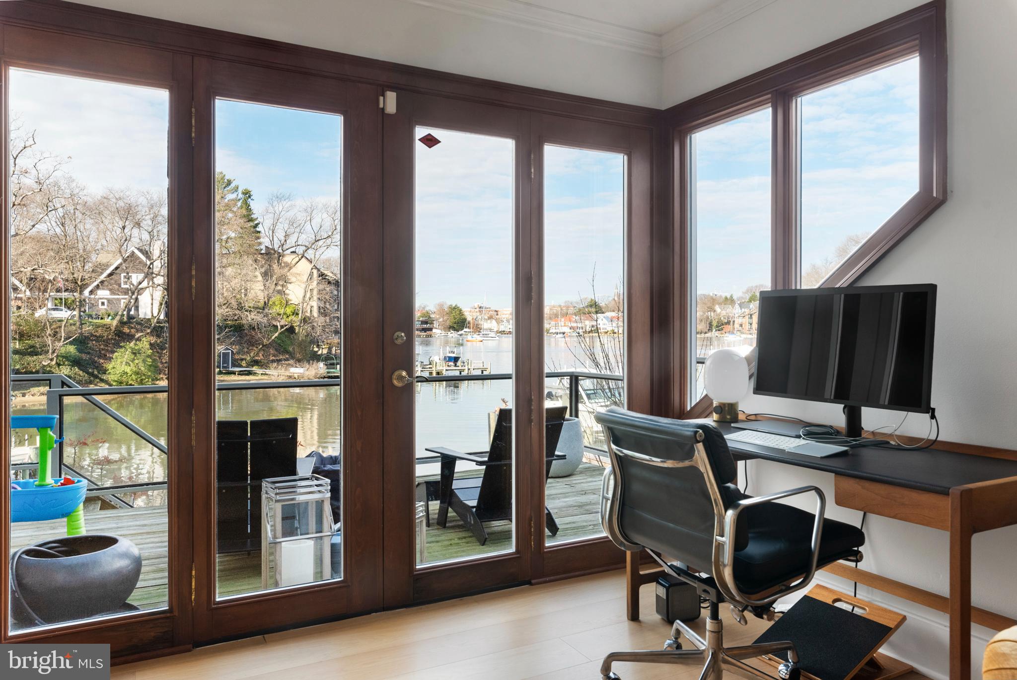 EASTPORT - Residential Lease