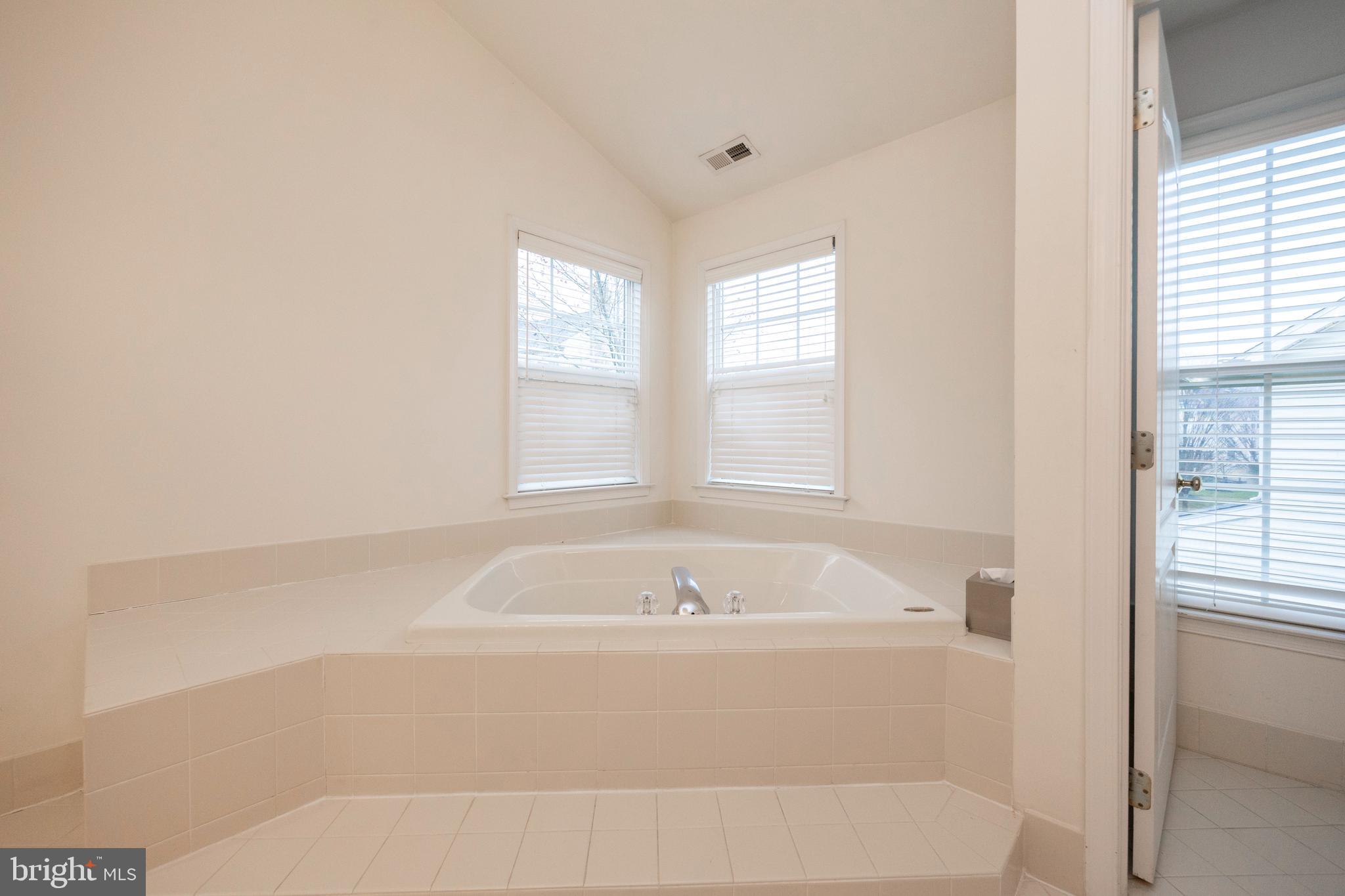 RIVERCREST - Residential Lease