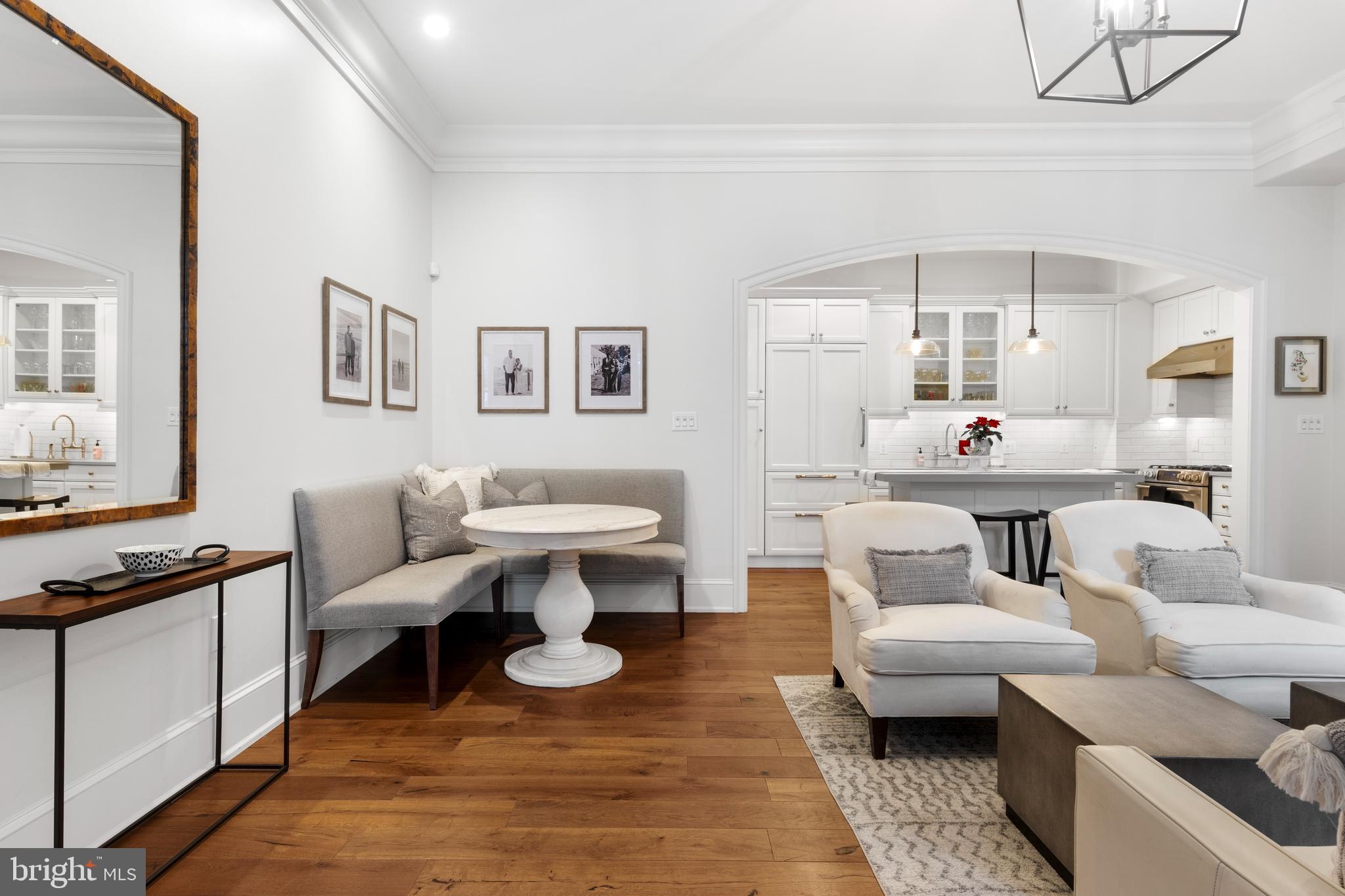 LOUELLA HOUSE - Residential