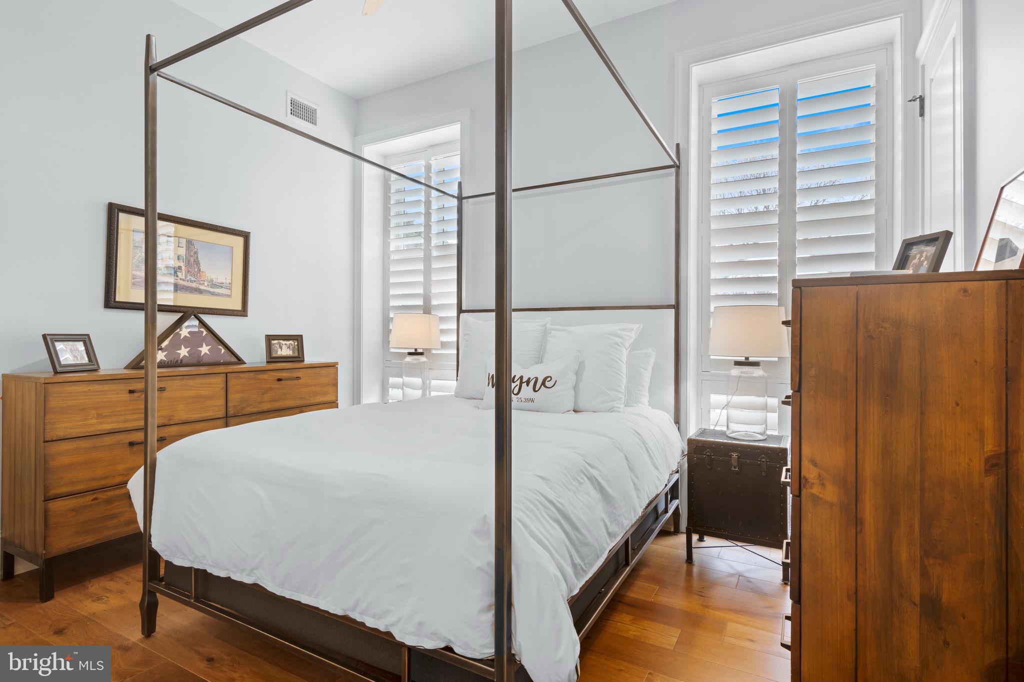 LOUELLA HOUSE - Residential