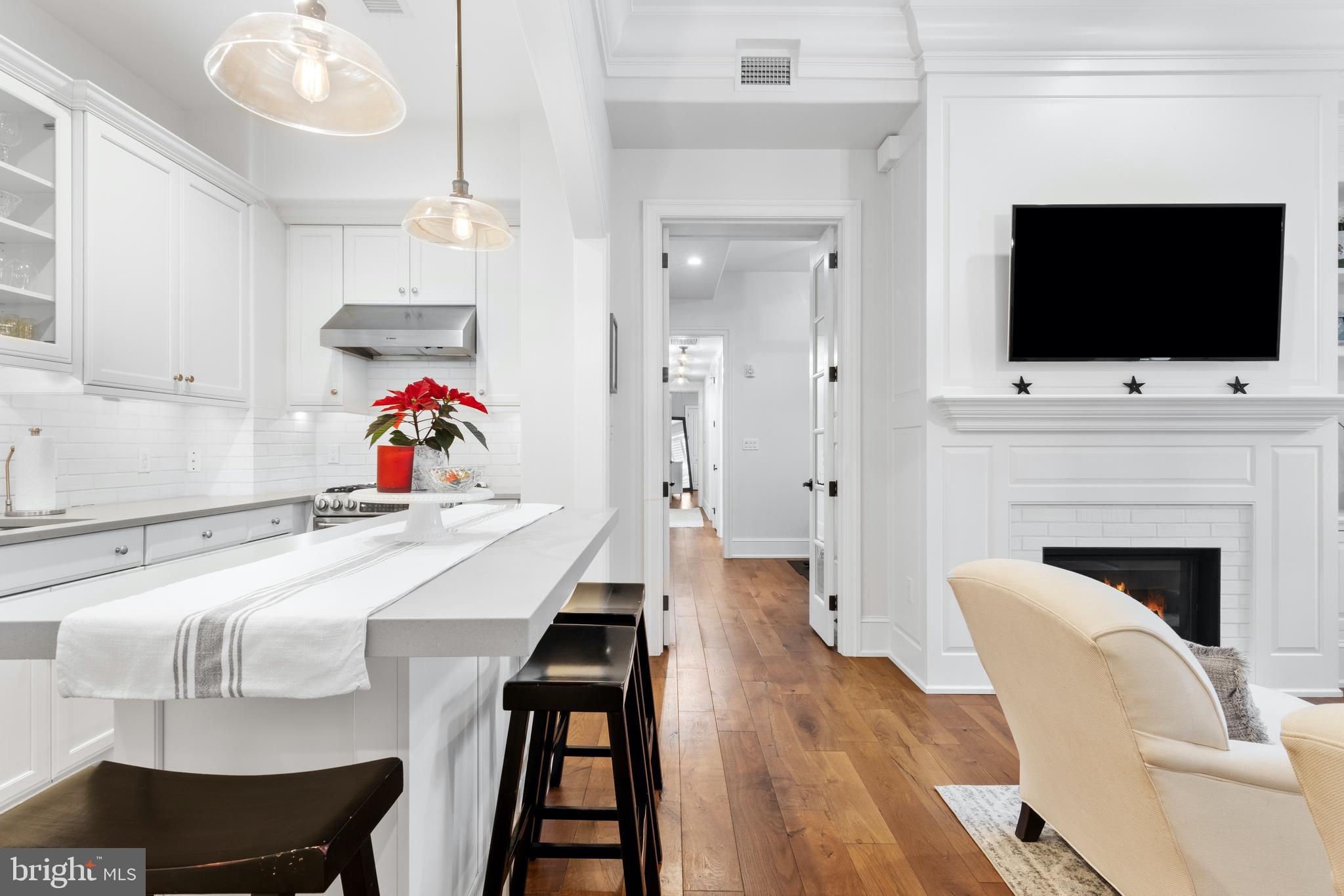 LOUELLA HOUSE - Residential