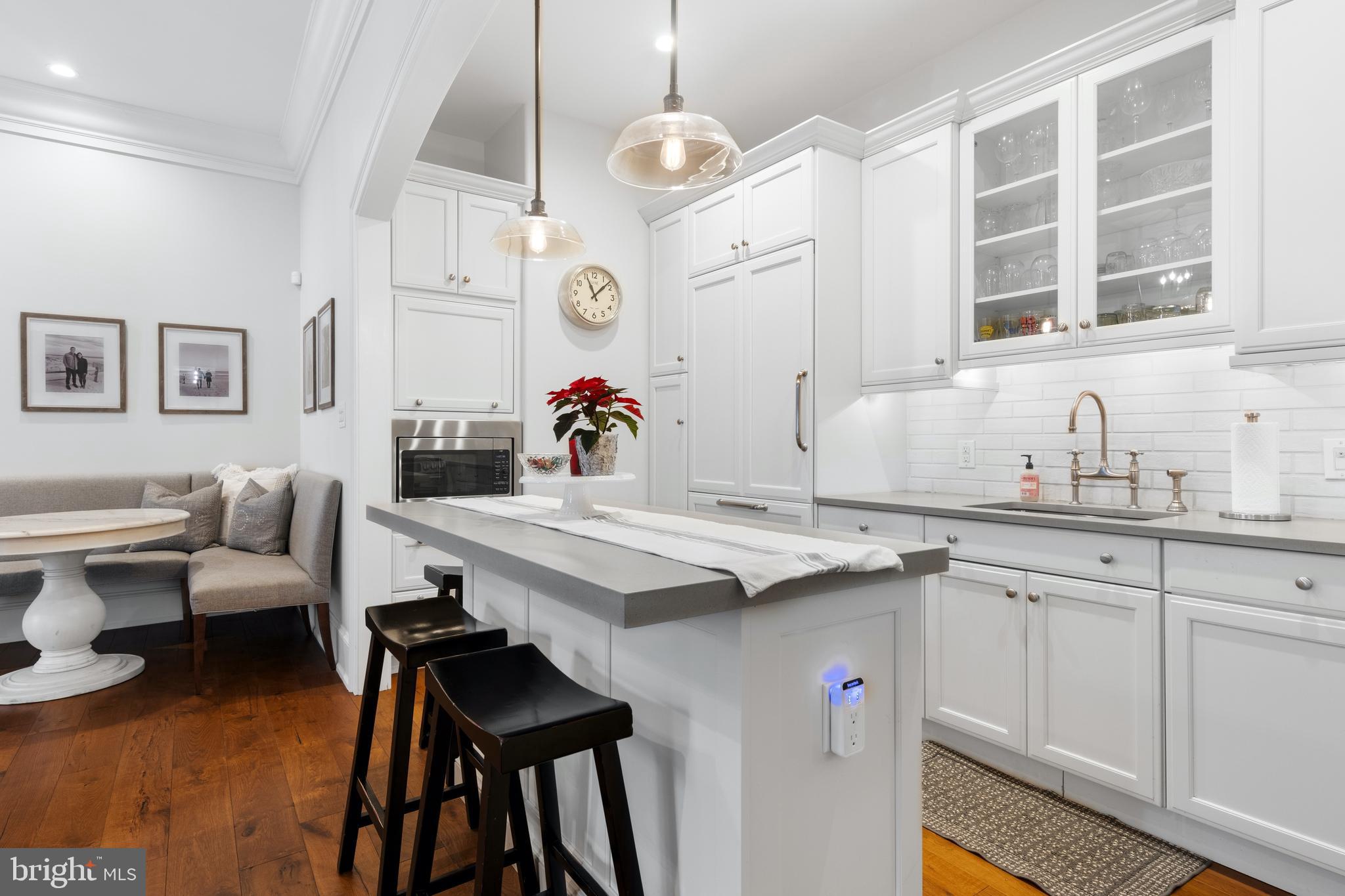 LOUELLA HOUSE - Residential