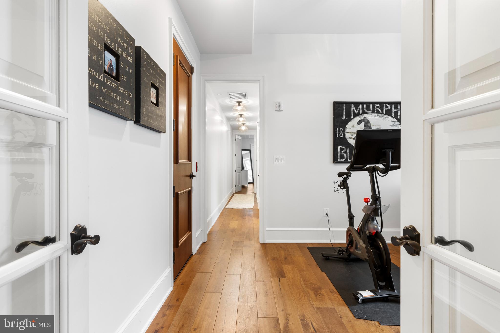LOUELLA HOUSE - Residential