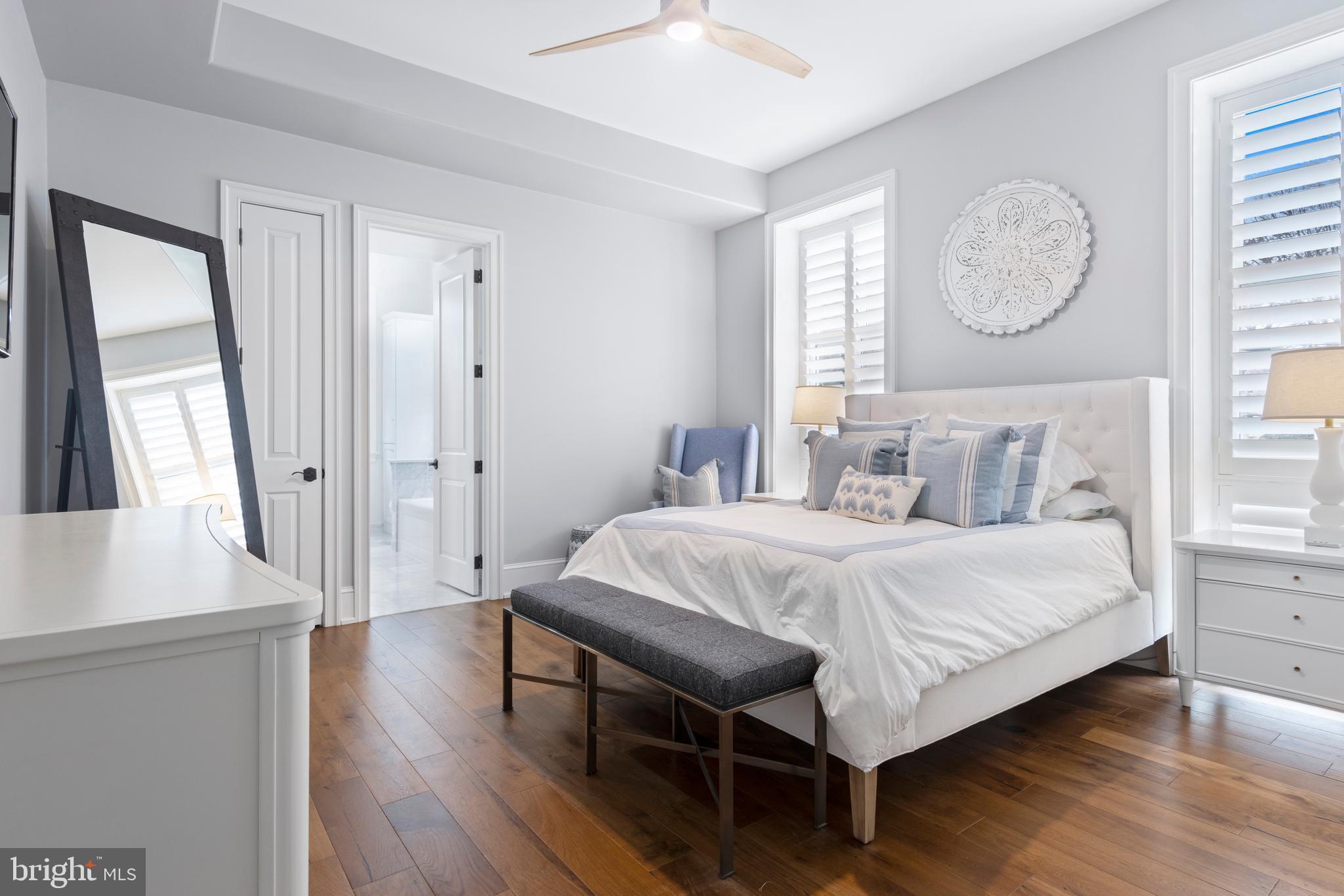 LOUELLA HOUSE - Residential