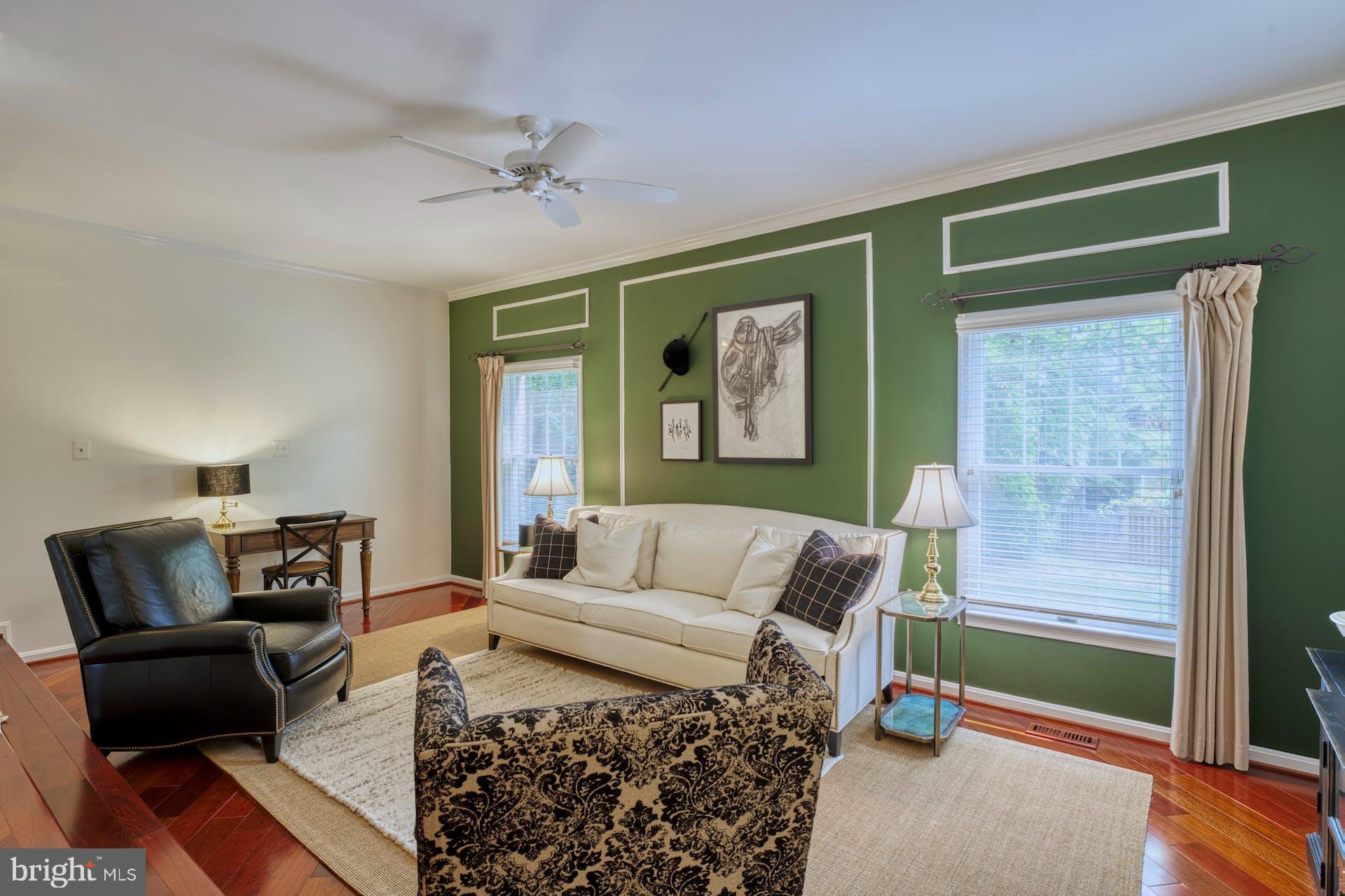 OAKBOROUGH SQUARE - Residential Lease