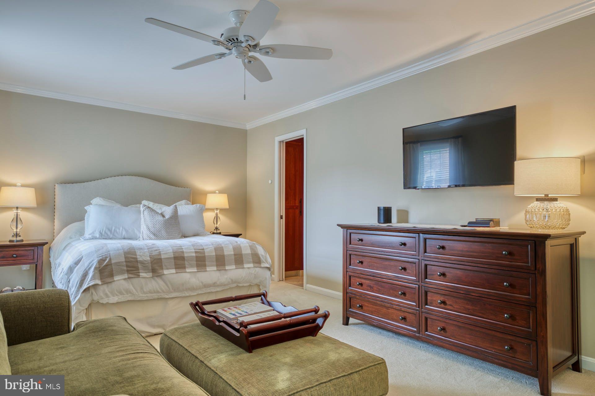 OAKBOROUGH SQUARE - Residential Lease