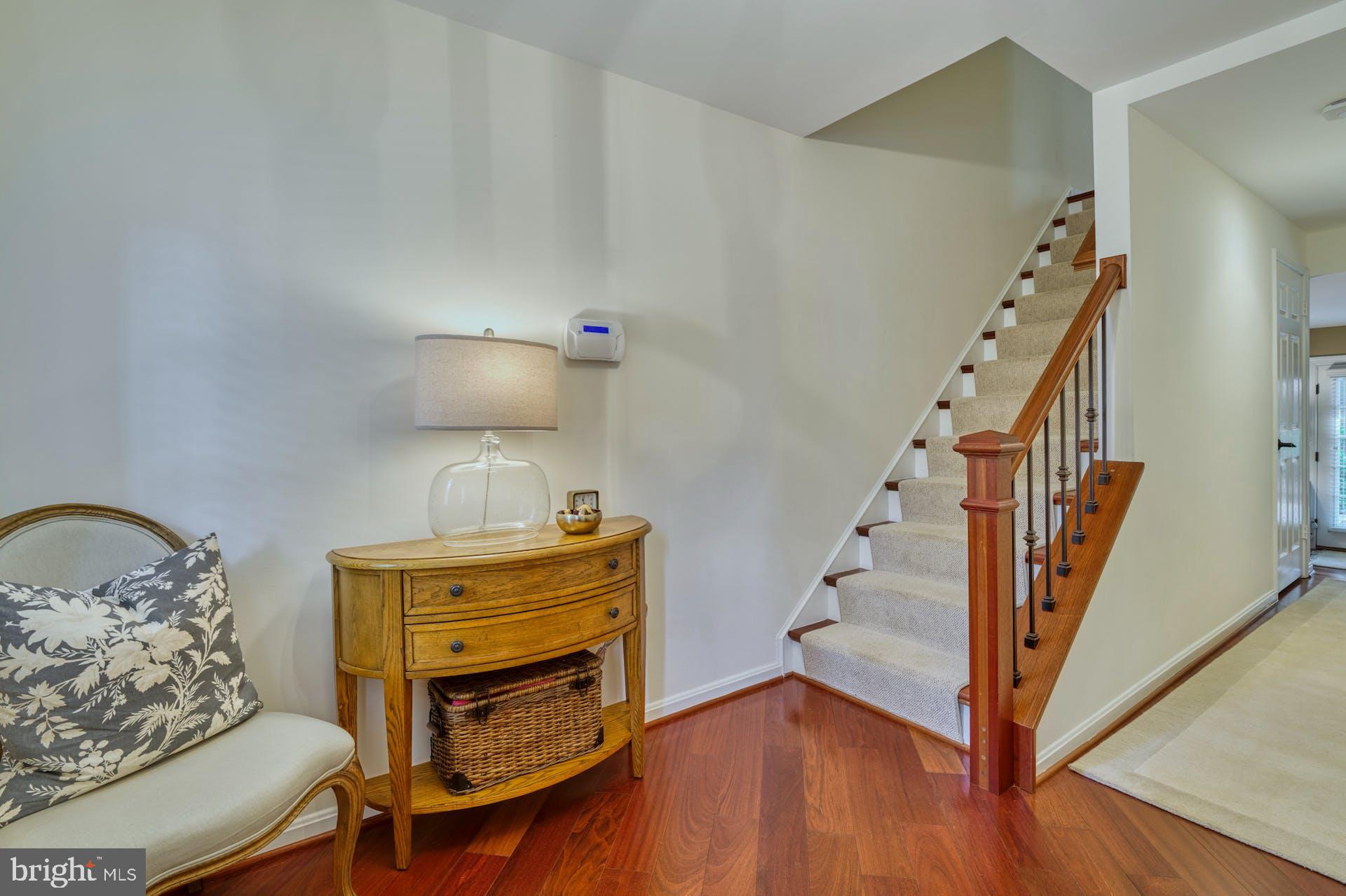 OAKBOROUGH SQUARE - Residential Lease