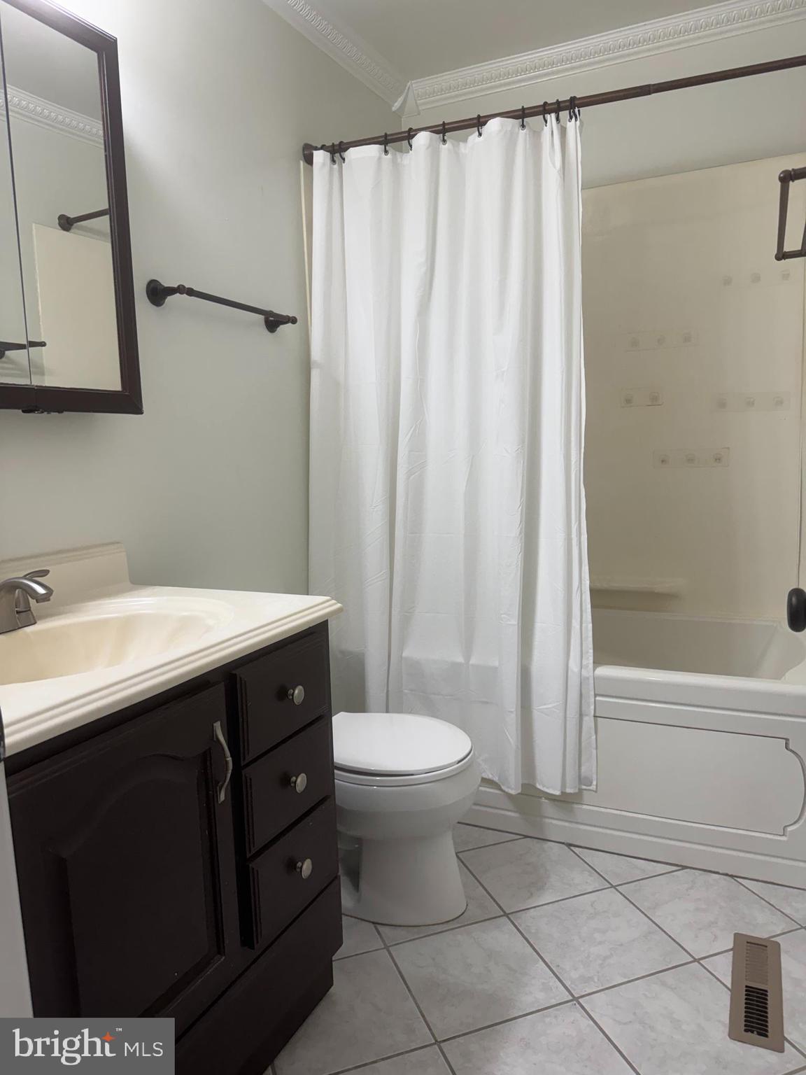 HICKORY HILLS CONDOMINIUMS - Residential