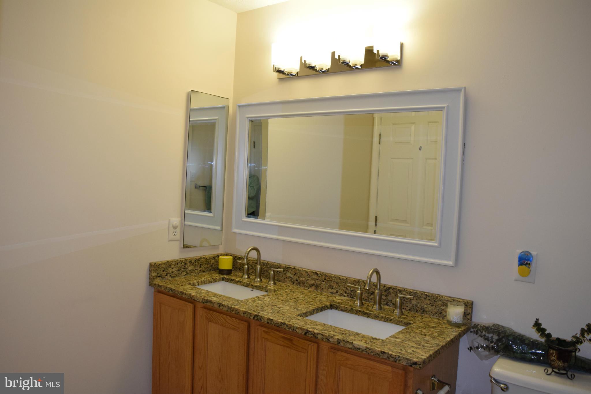 SHADY OAKS - Residential