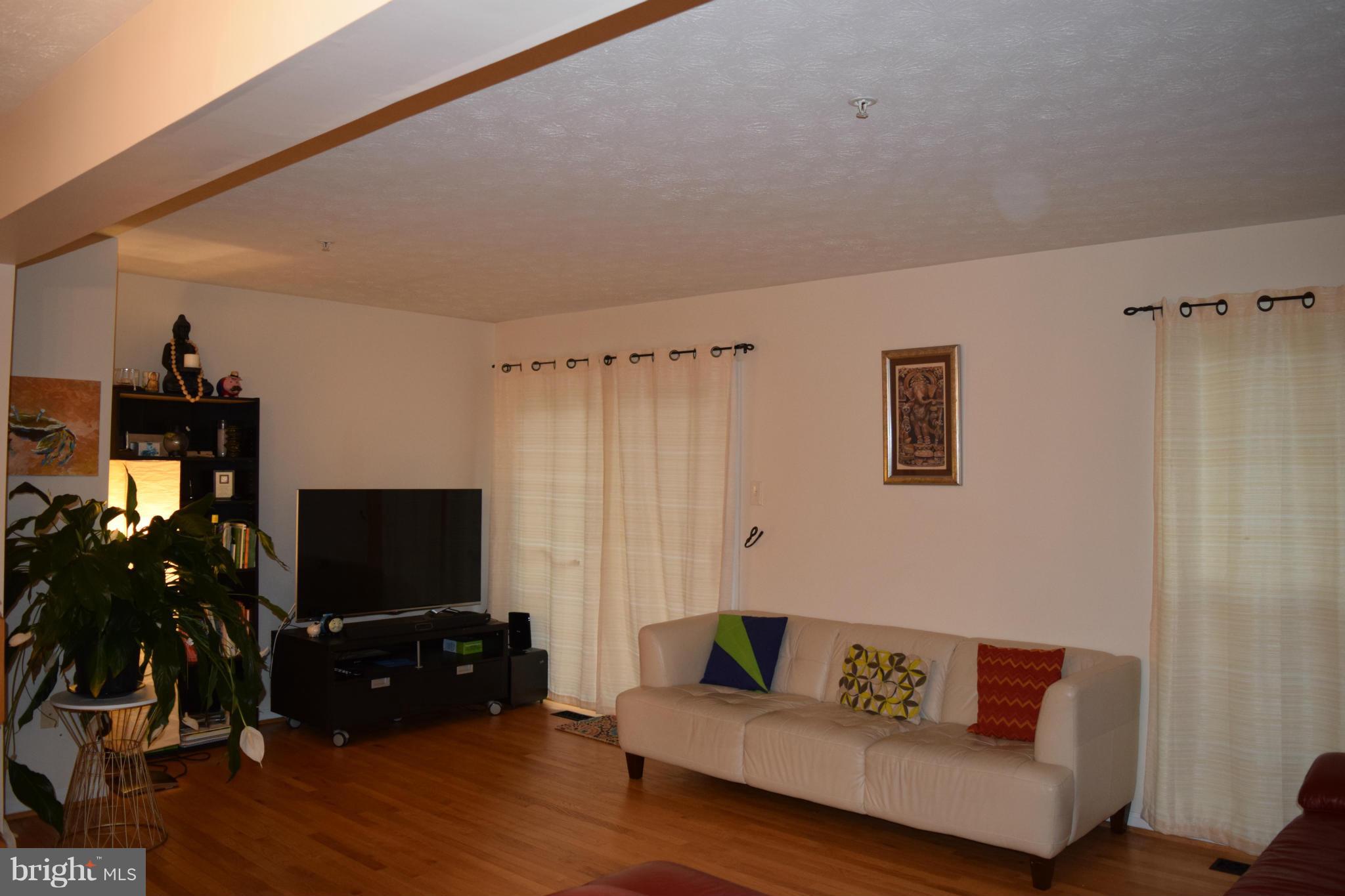 SHADY OAKS - Residential