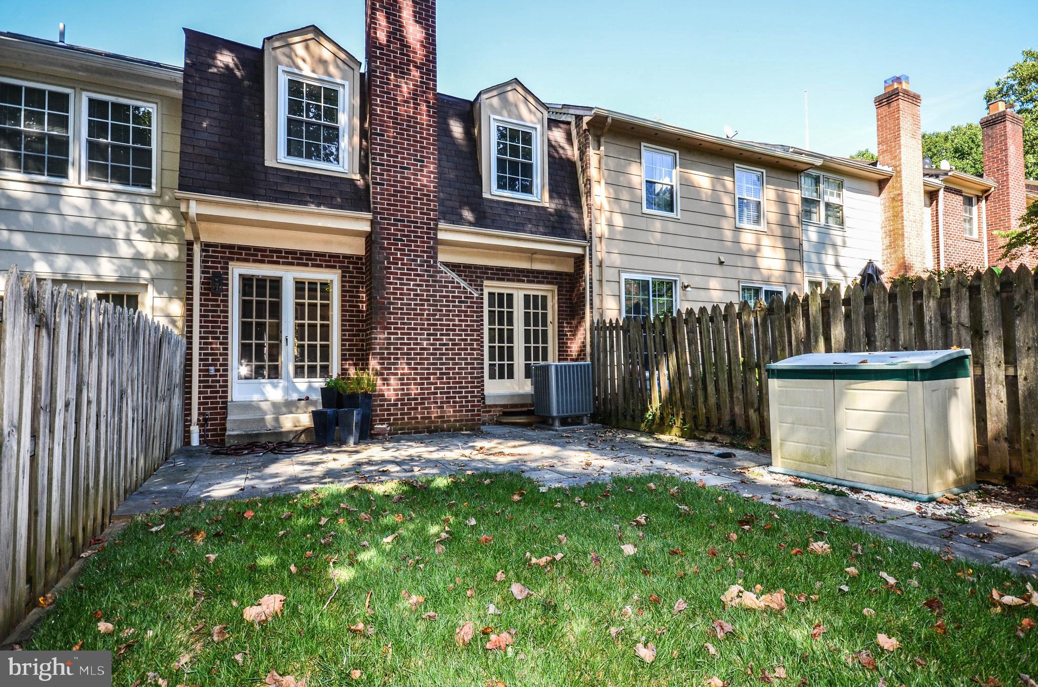 STRATTON COMMONS - Residential Lease