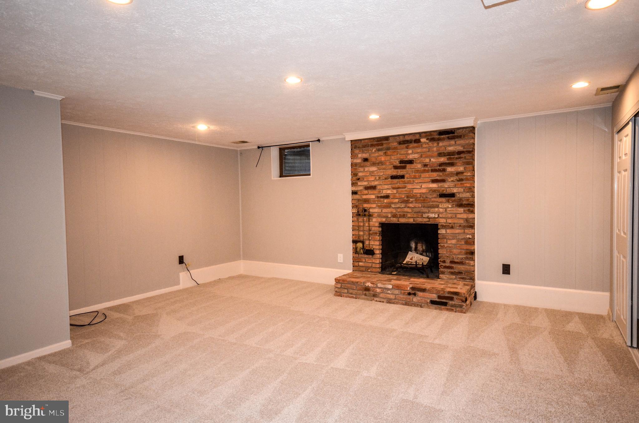 STRATTON COMMONS - Residential Lease