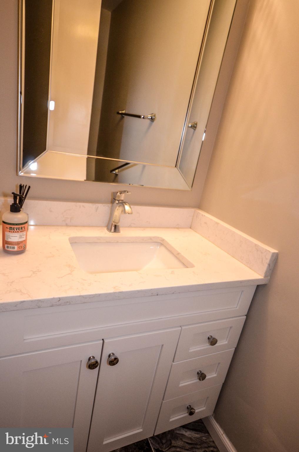 STRATTON COMMONS - Residential Lease