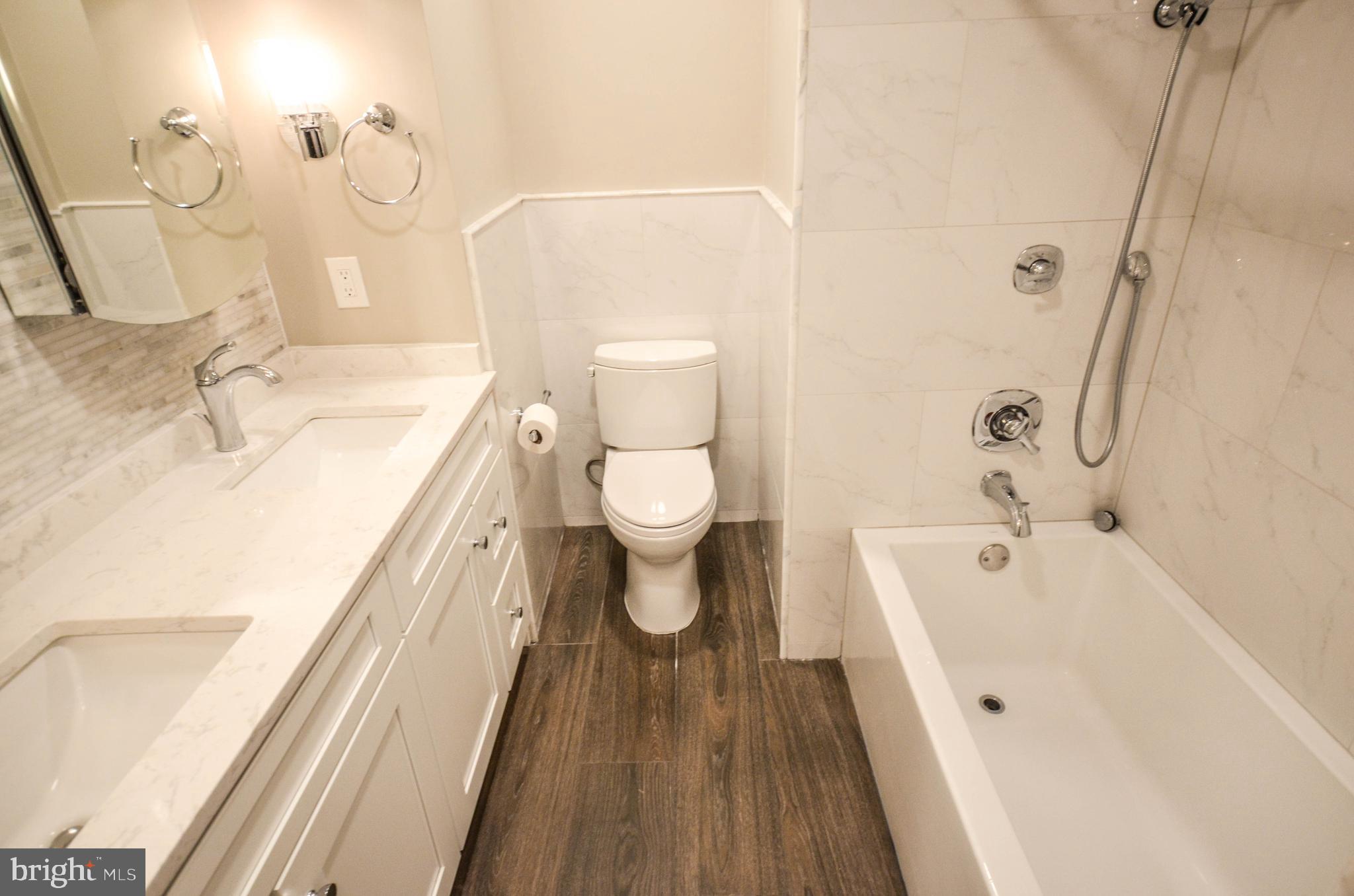 STRATTON COMMONS - Residential Lease