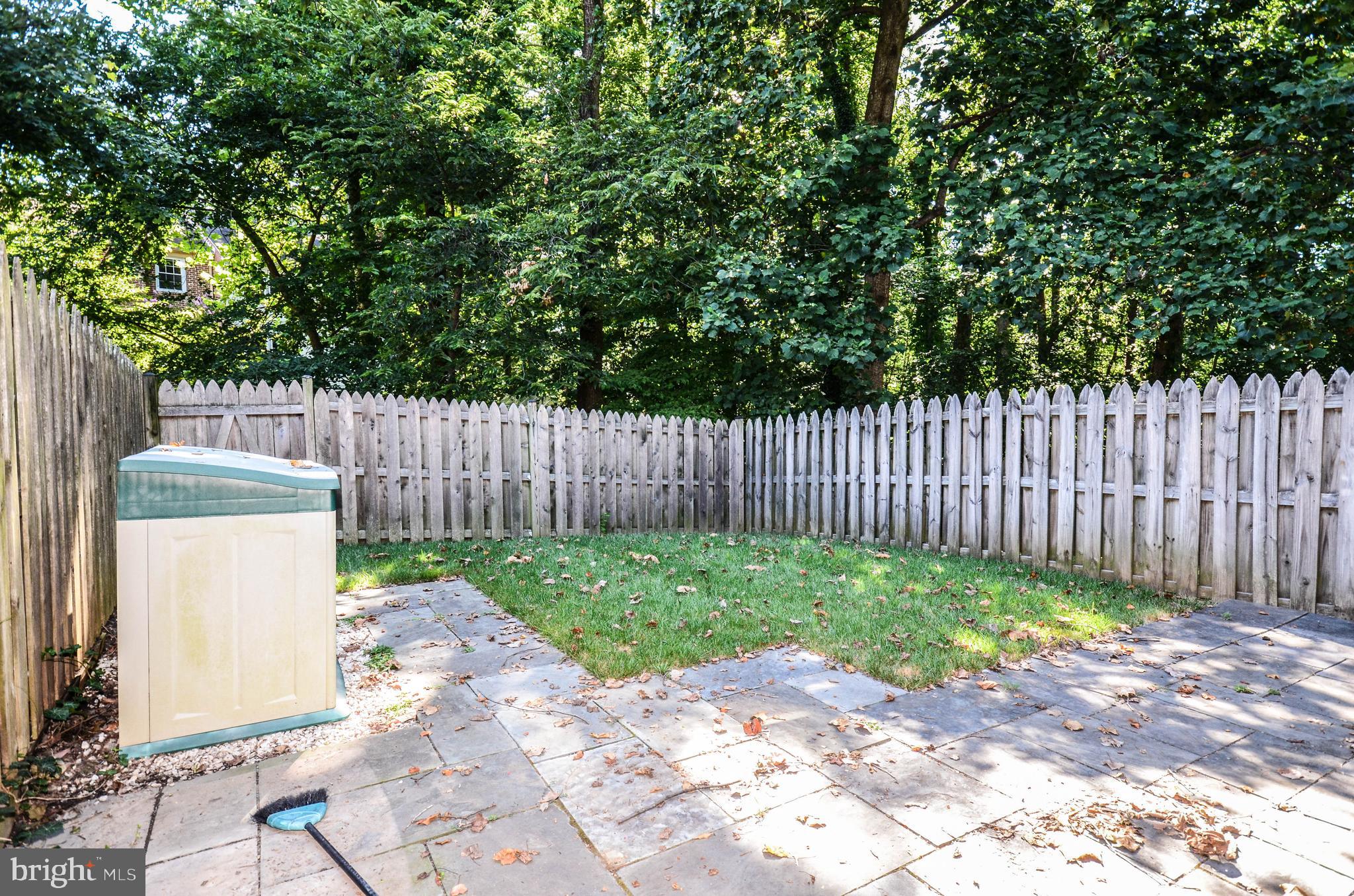 STRATTON COMMONS - Residential Lease