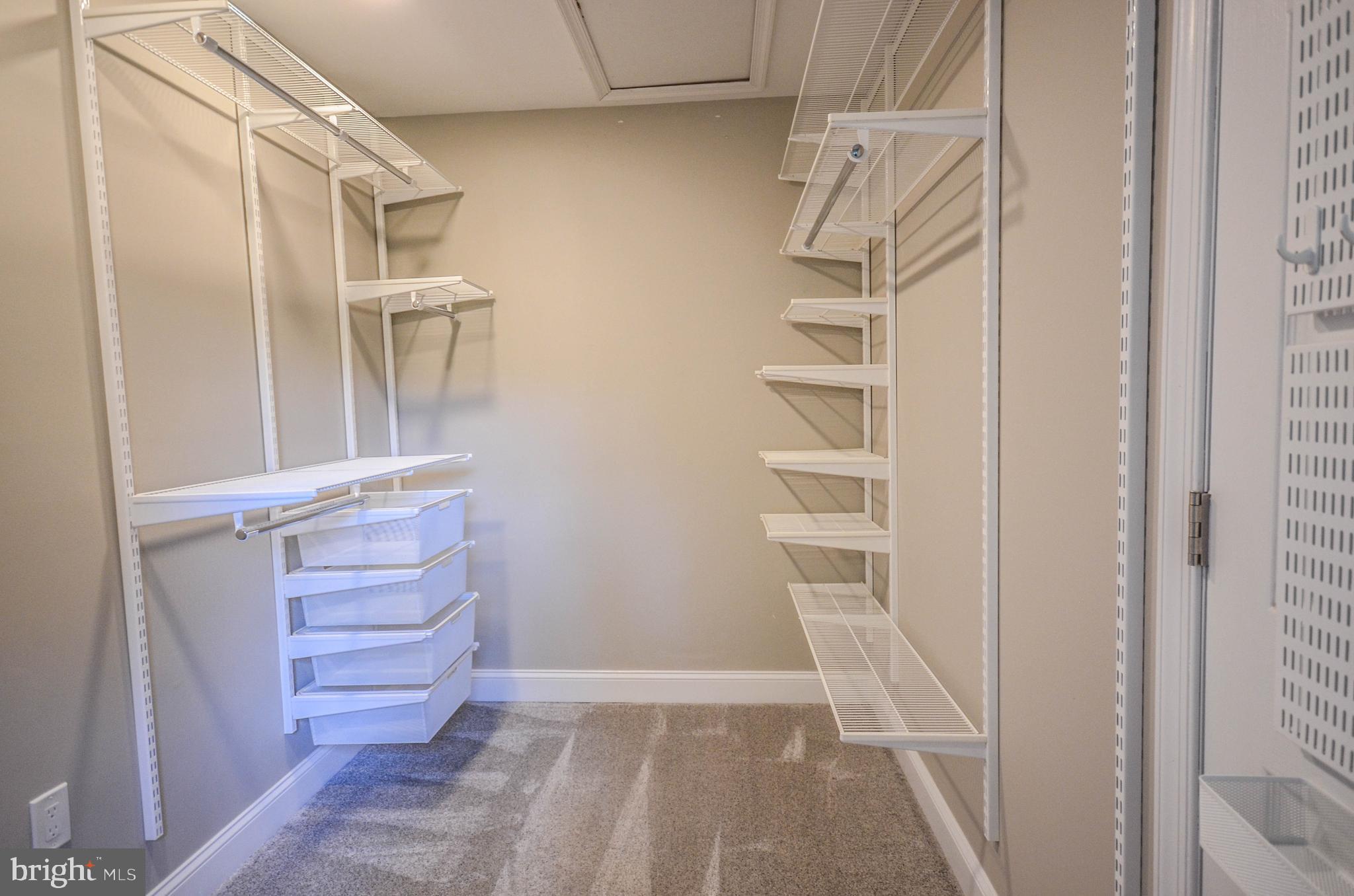 STRATTON COMMONS - Residential Lease