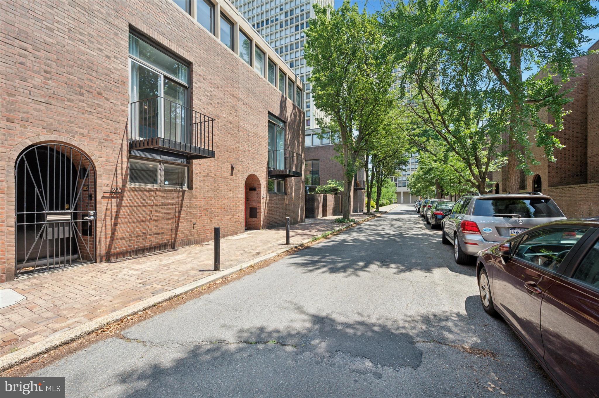 SOCIETY HILL - Residential