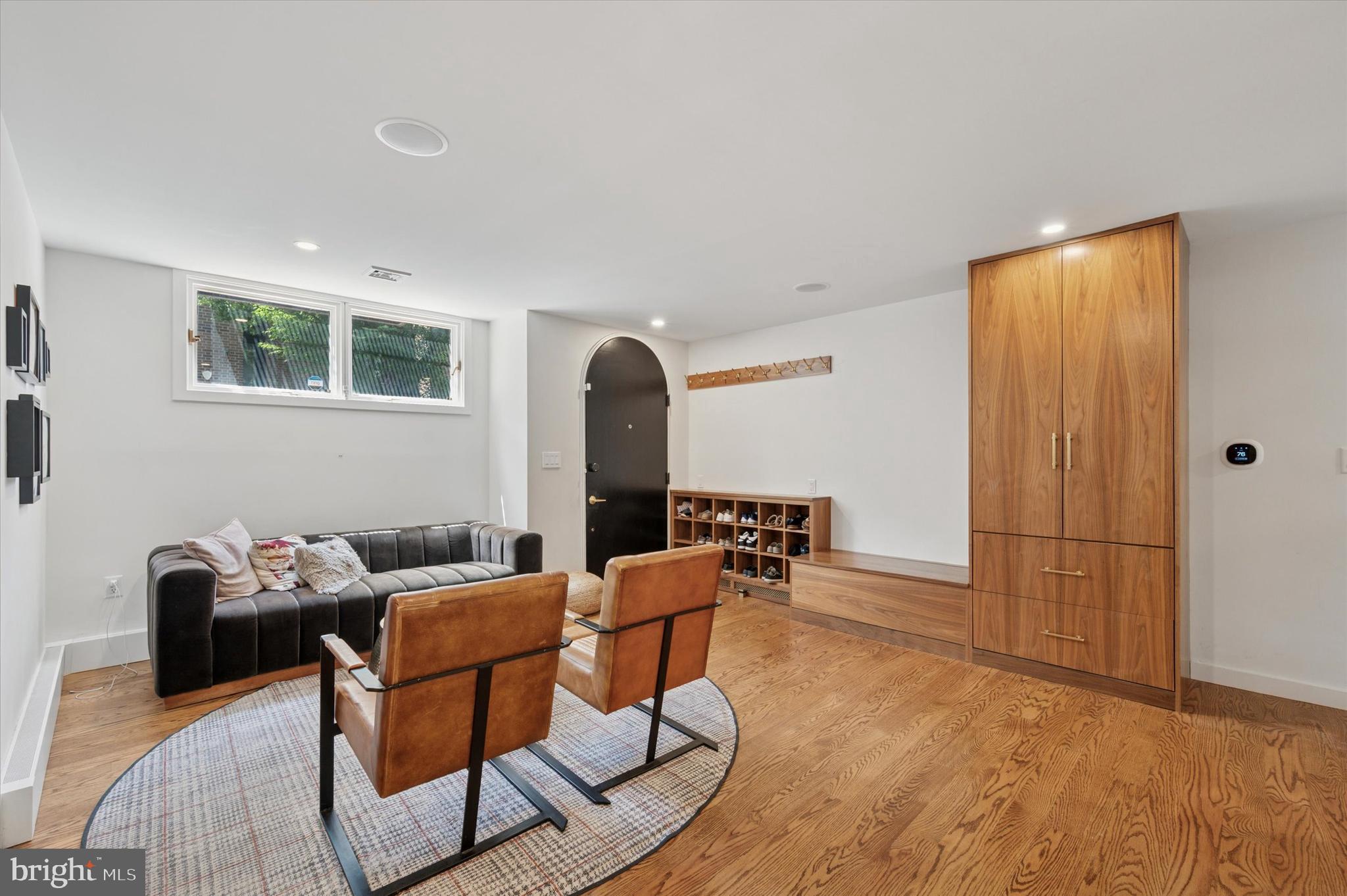 SOCIETY HILL - Residential